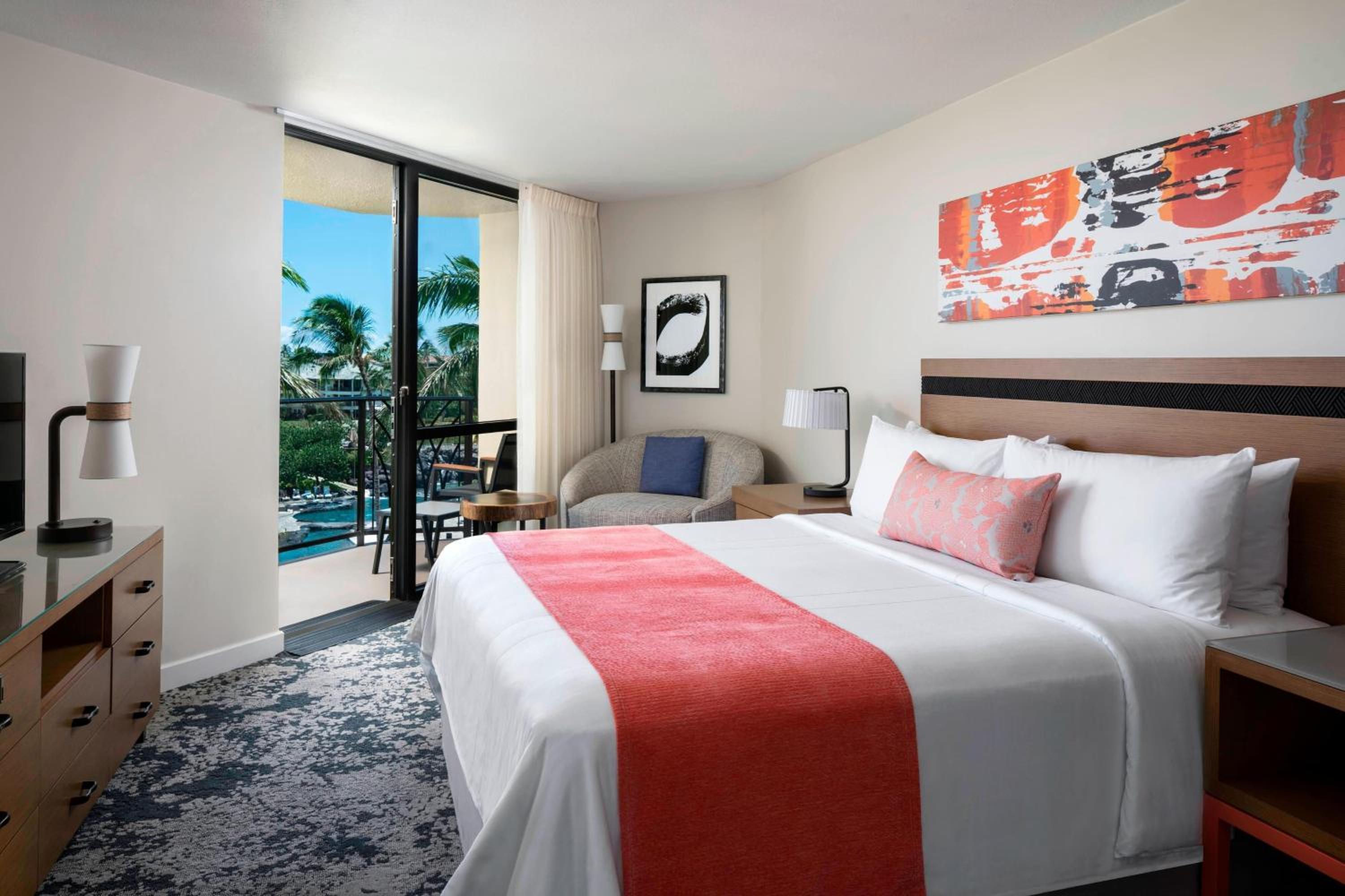 Two-Bedroom Suite with Pool View photo 3