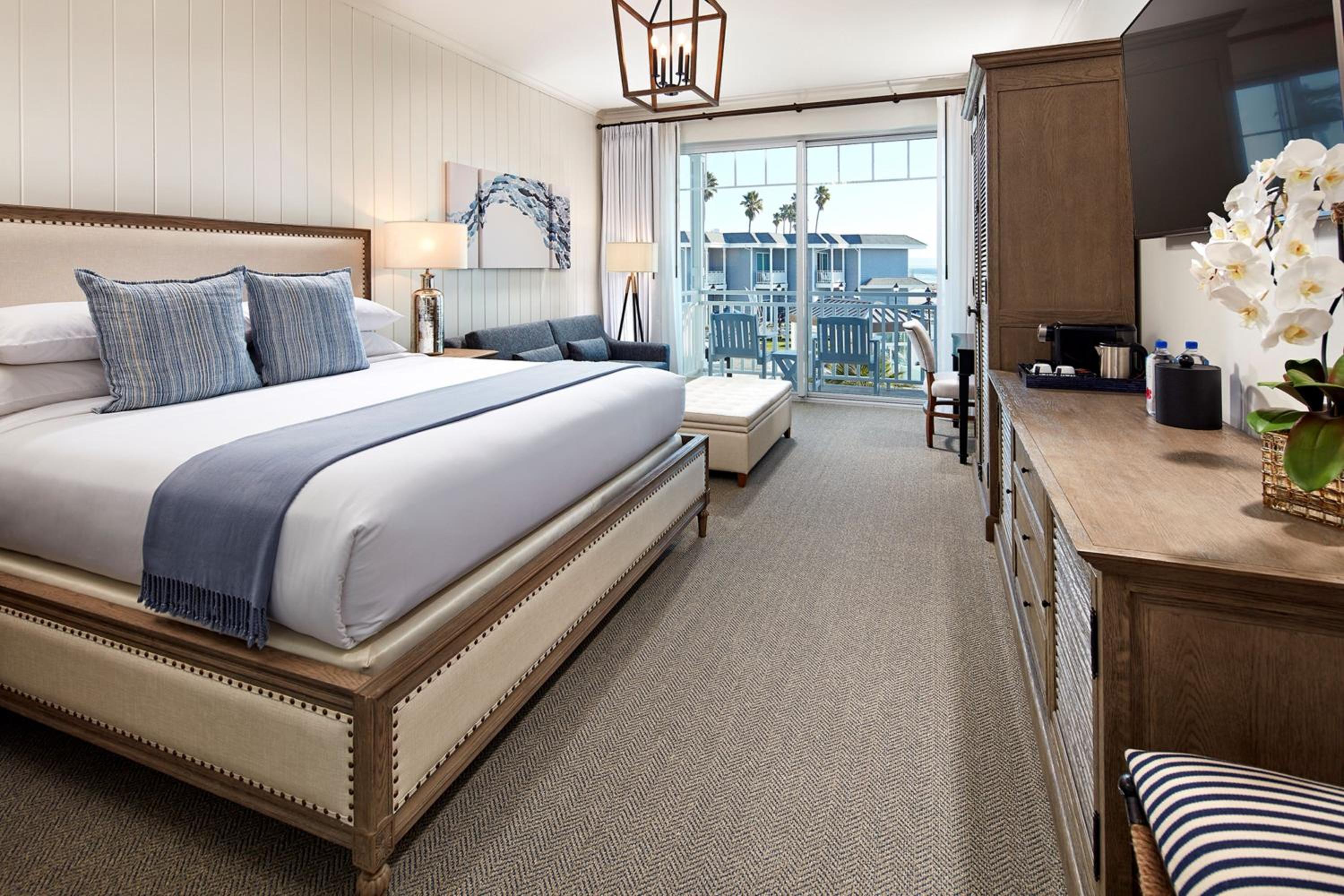 Guest room, 1 King, Sofa bed, Ocean view