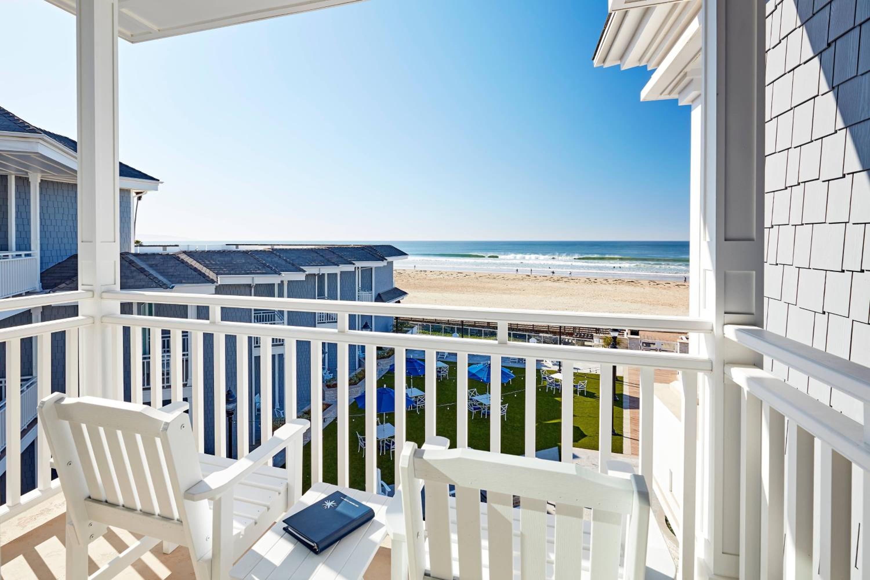 Premium, Guest room, 2 Queen, Sofa bed, Ocean view, Balcony - Photo 6