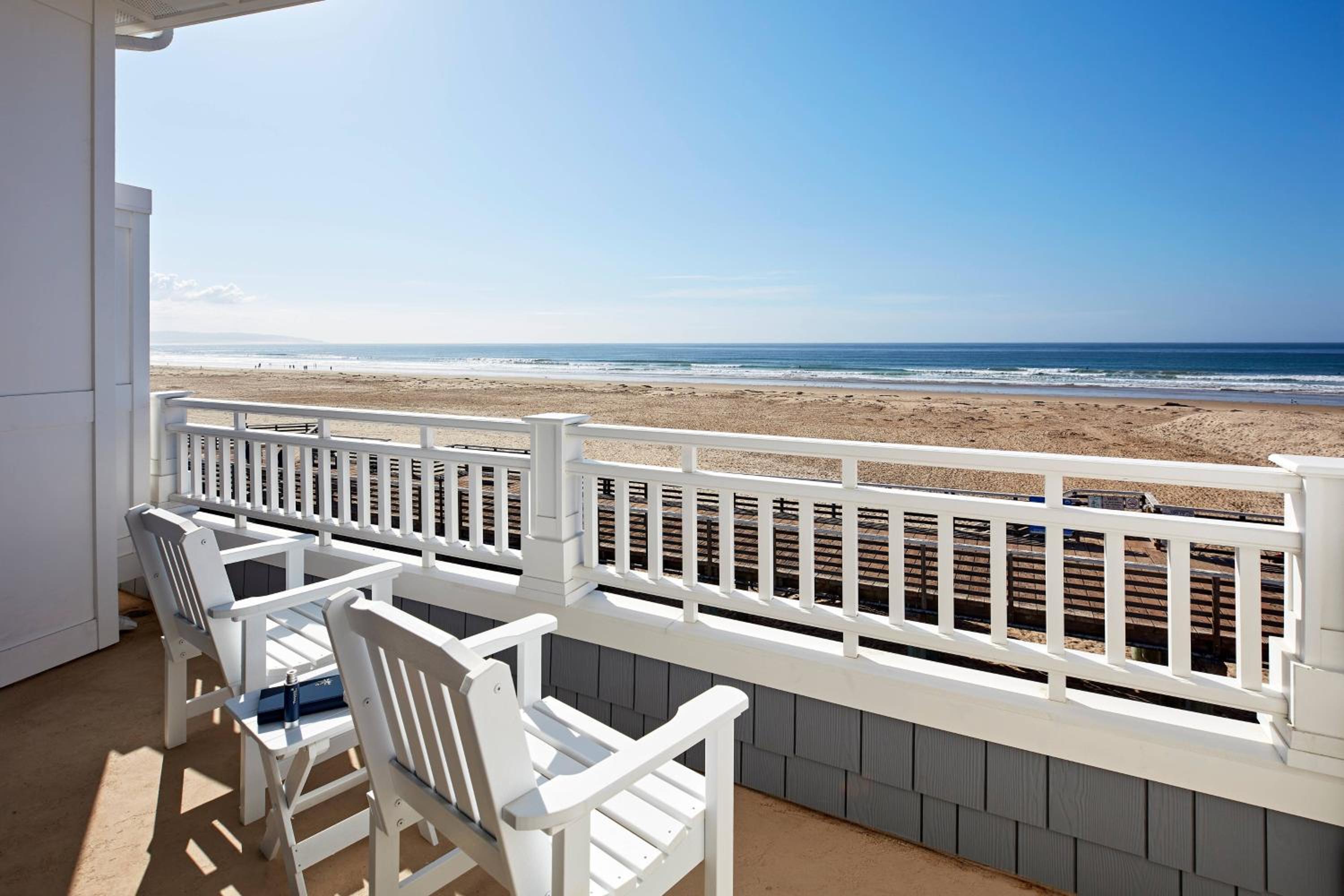 Premium, Guest room, 2 Queen, Sofa bed, Ocean view, Balcony - Photo 4