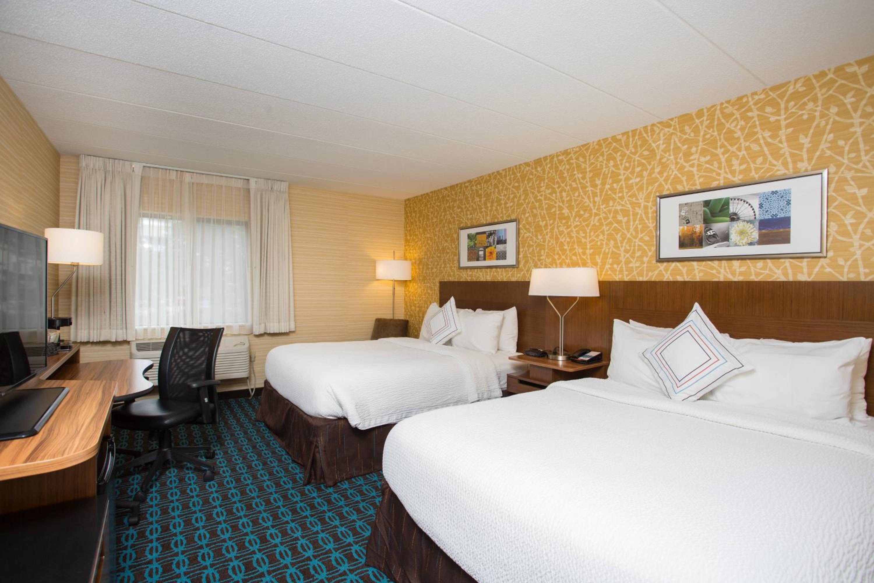 Queen Room with Two Queen Beds - Photo 1