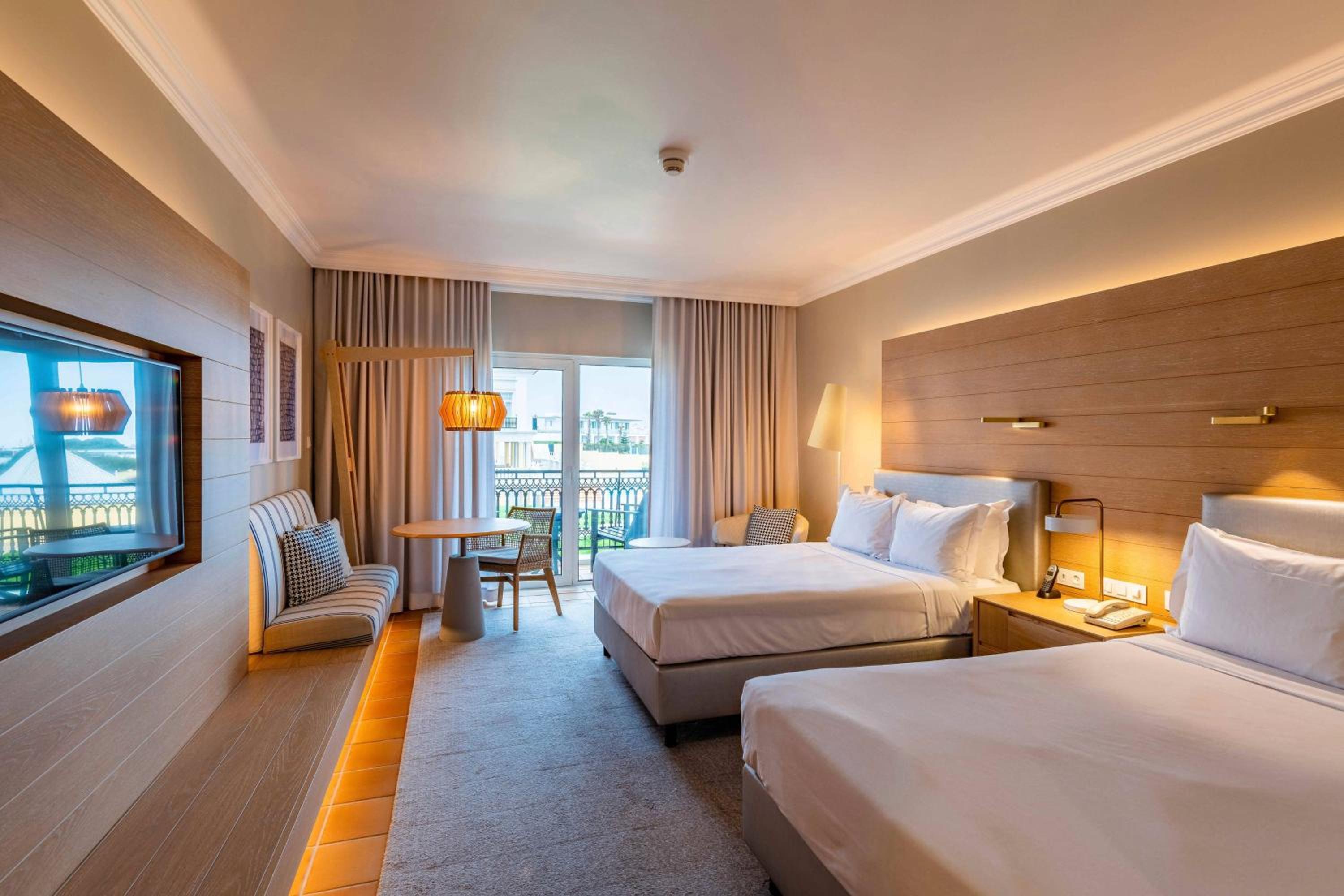 Double Room with 2 Double Beds and Oceanside View - Photo 1