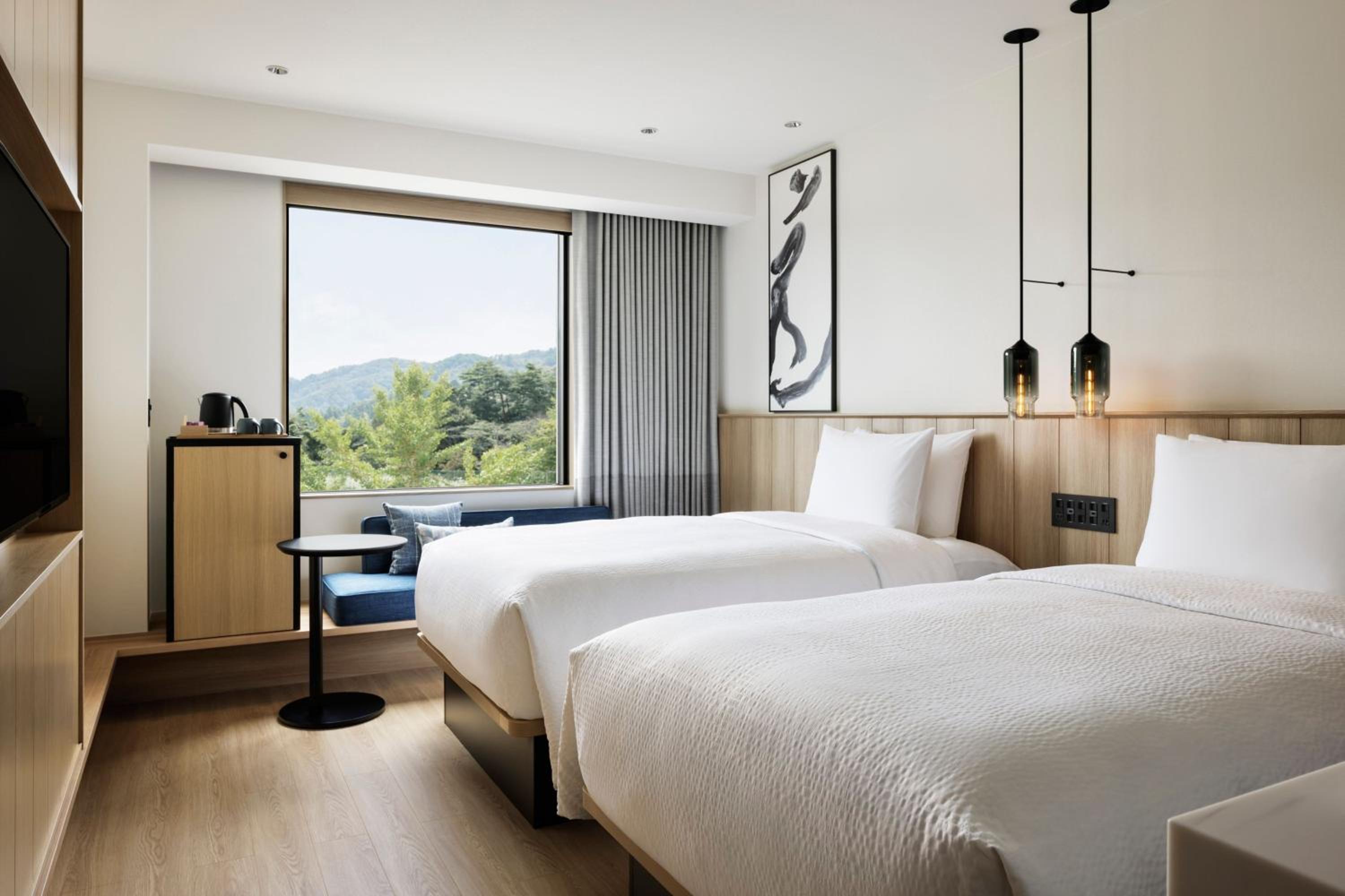 Standard Twin Room - Photo 1