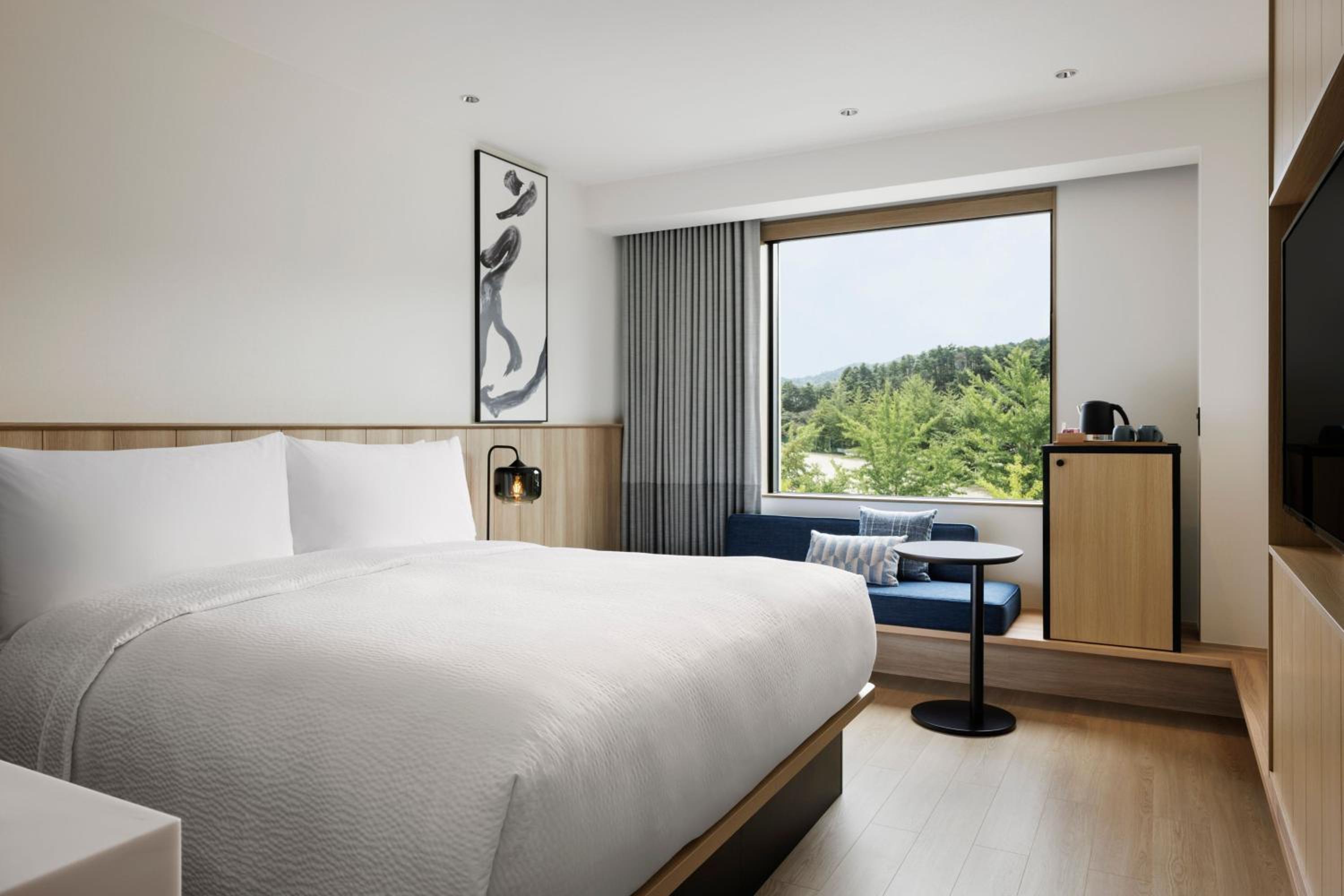 Standard King Room - Photo 1