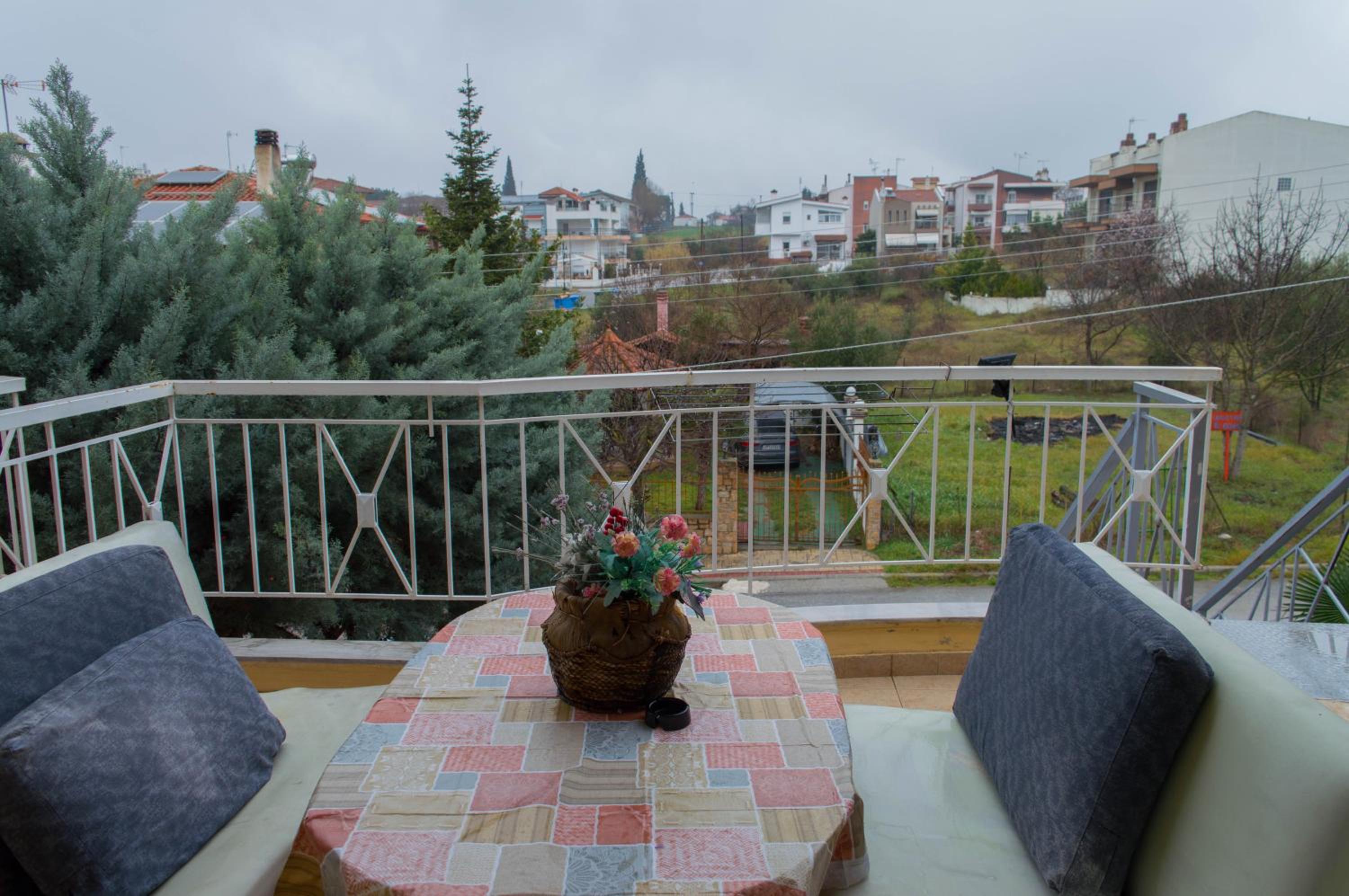 Apartment - Split Level - Photo 7