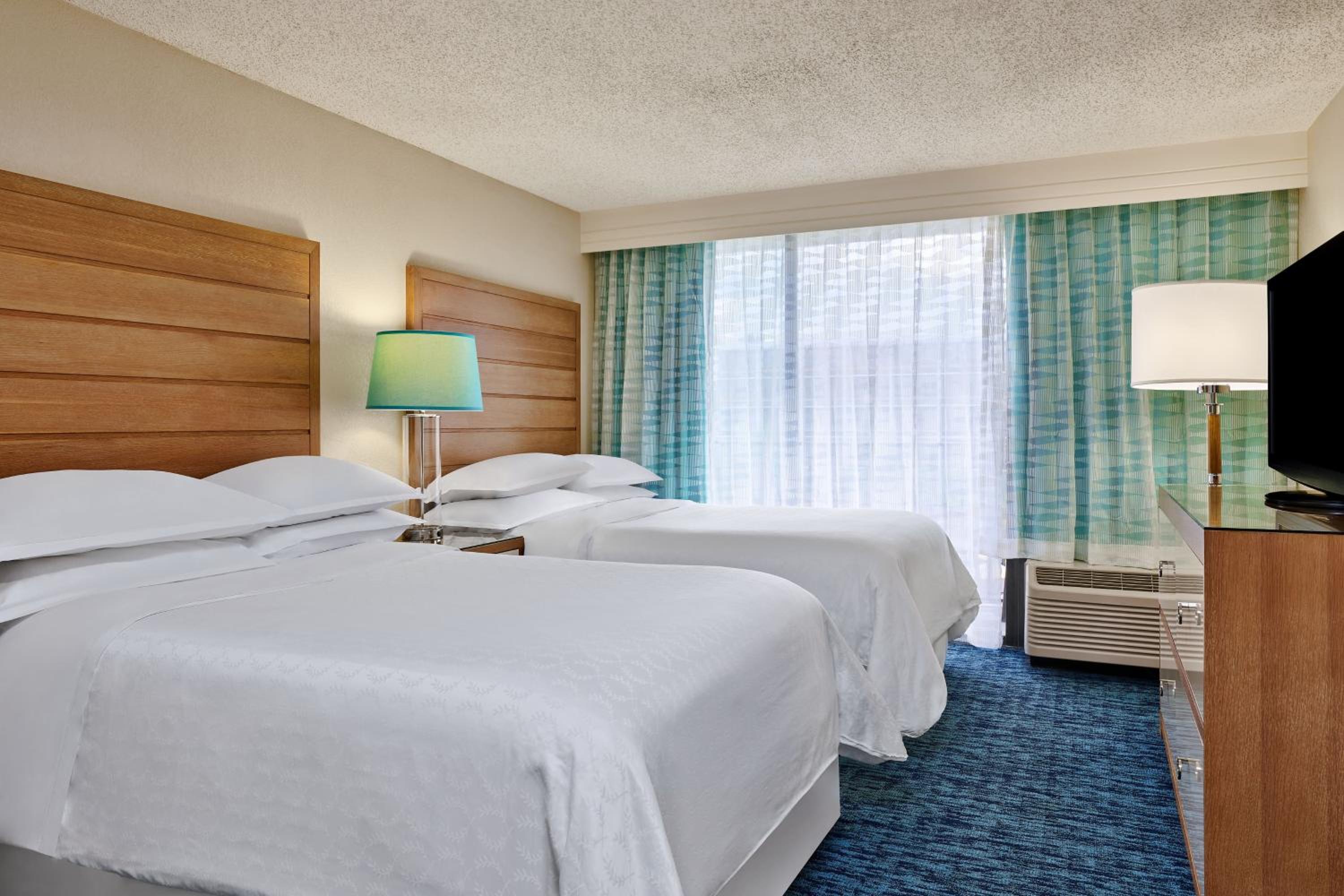Queen Room with Two Queen Beds and Roll-in Shower - Mobility Accessible