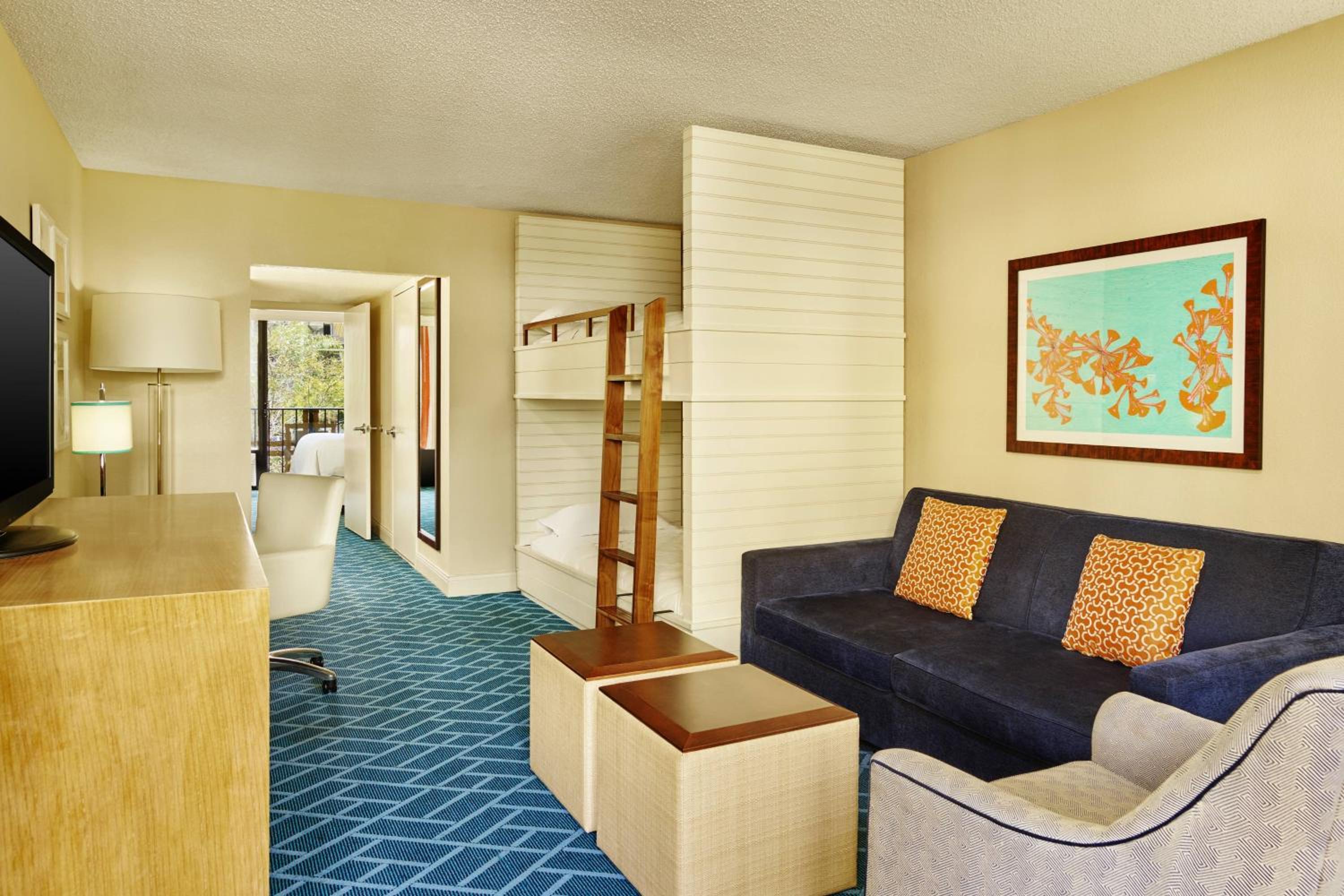 Family Room, Double, Guest room, Pool view