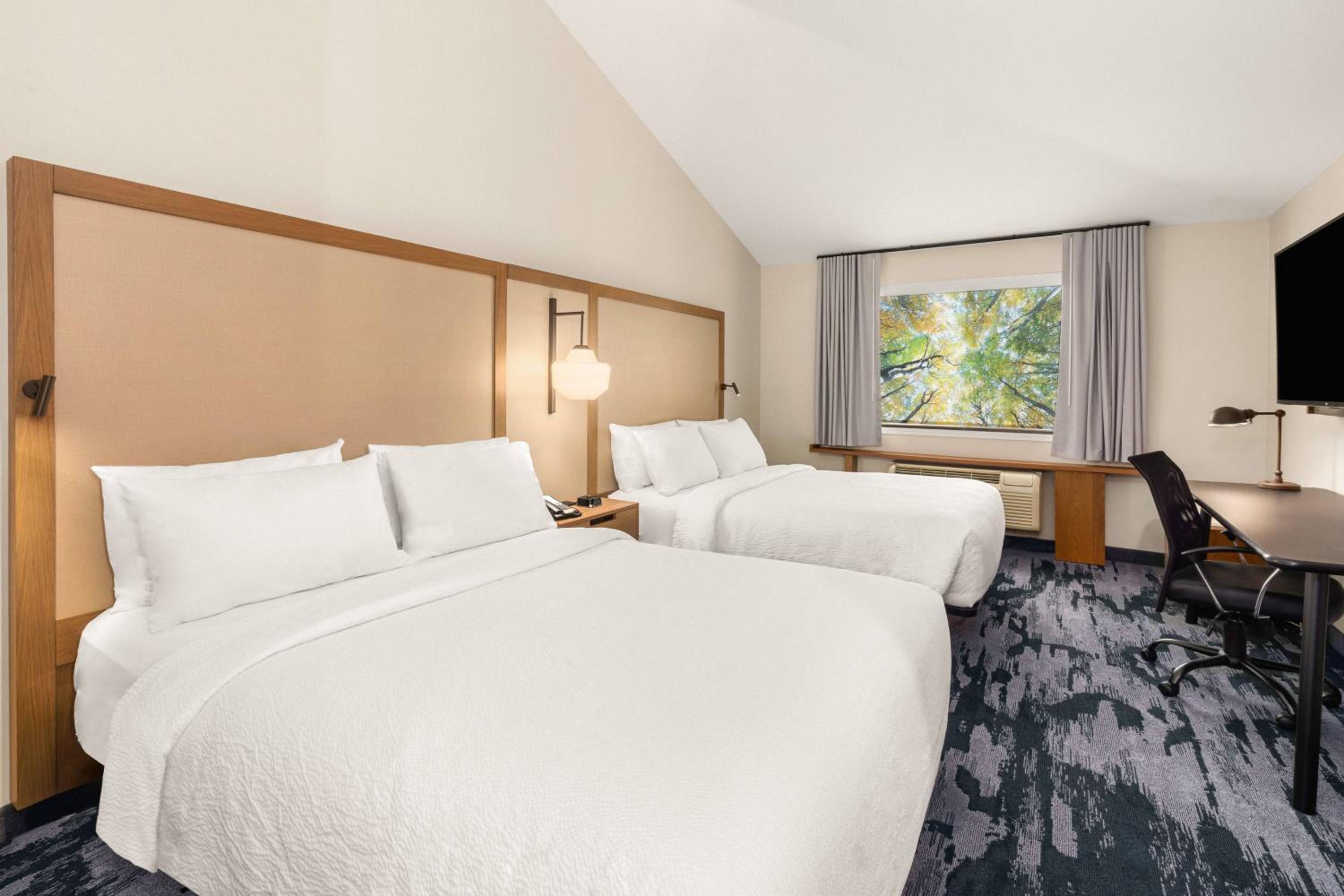 Double Queen Room - Photo 6
