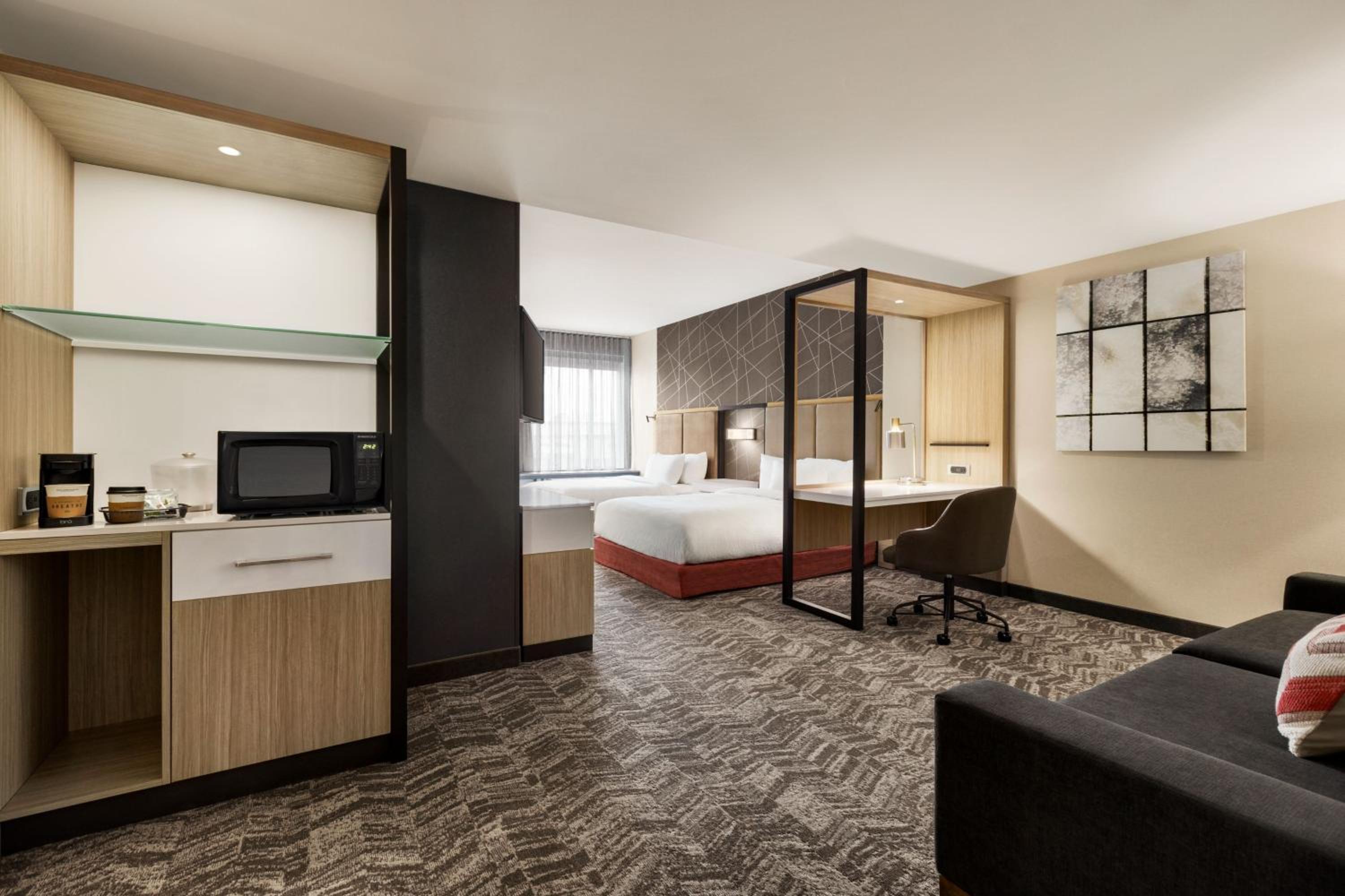 Queen Suite with Two Queen Beds and Trundle Sofa - Photo 2