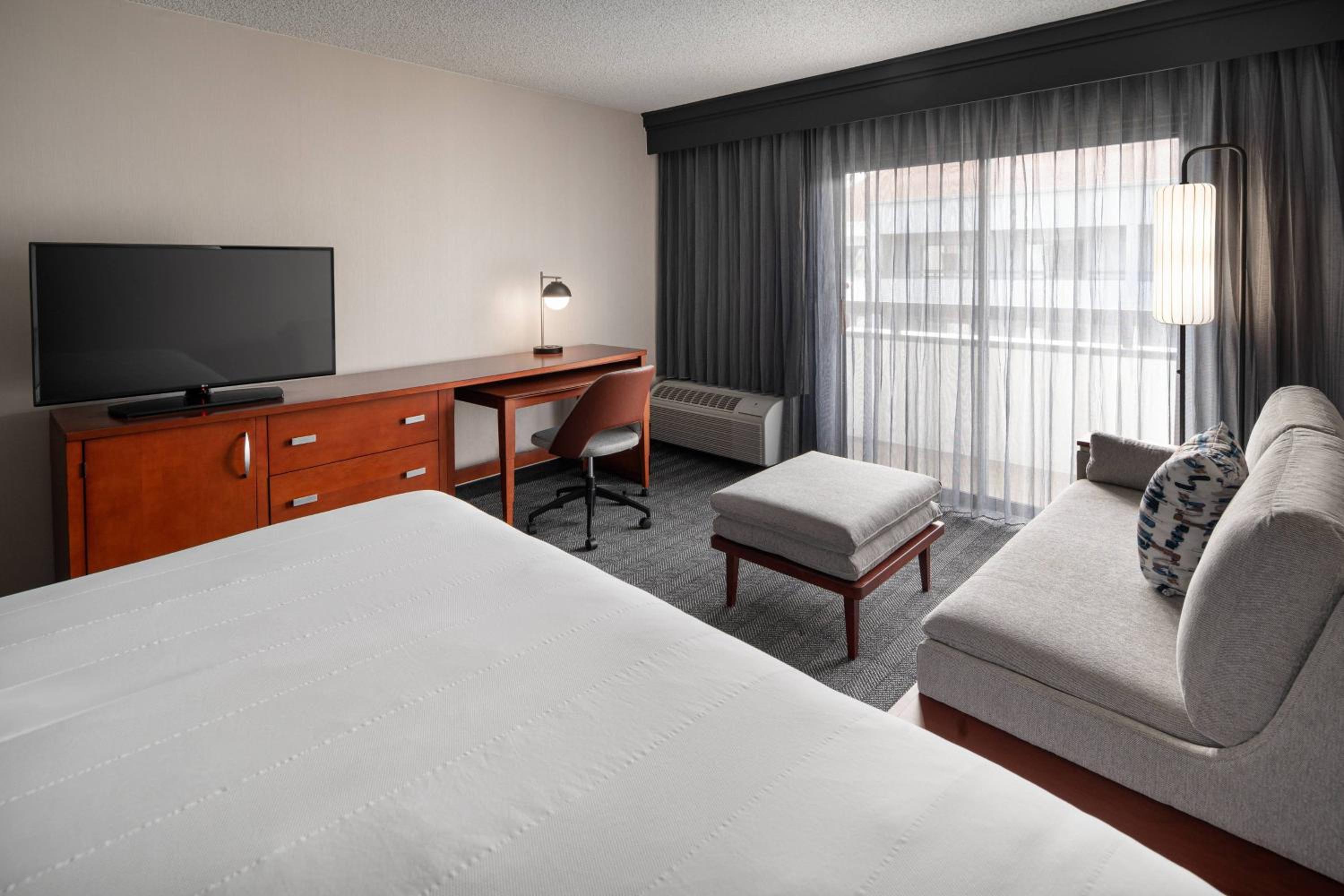 Executive King Room - Photo 4