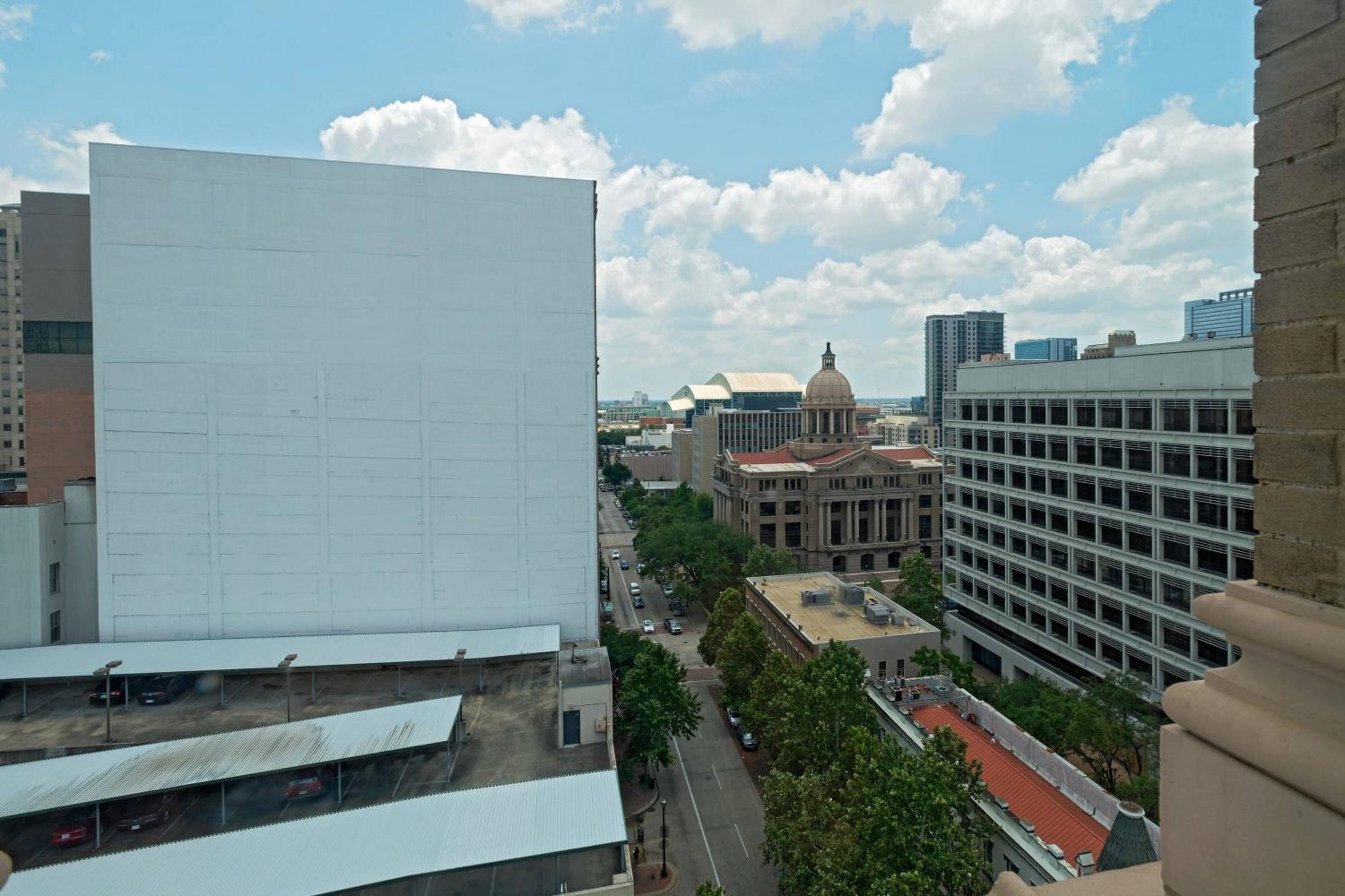 Junior Suite - City View - Photo 2
