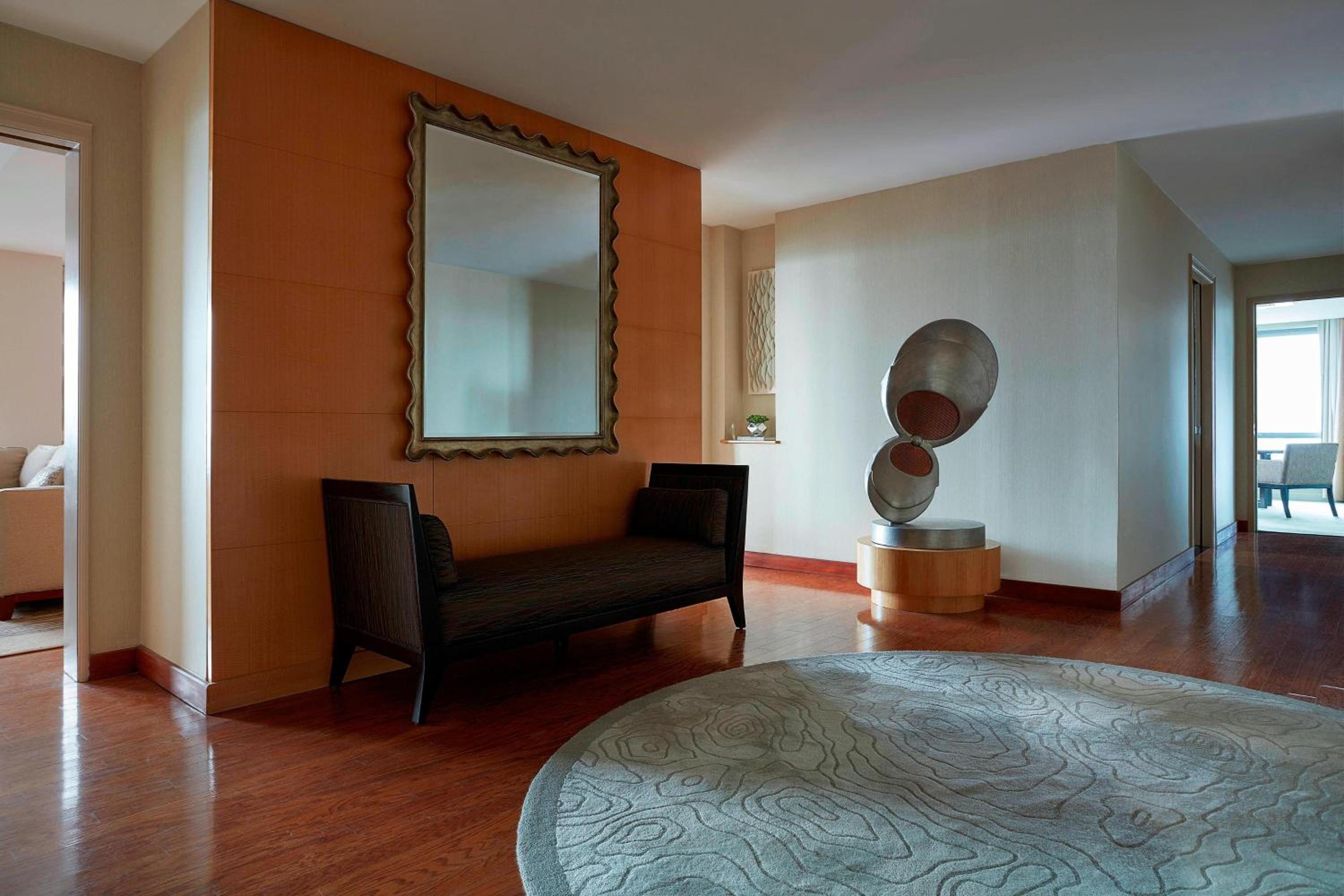 Presidential Suite, 1 Bedroom Presidential Suite, 1 King photo 2