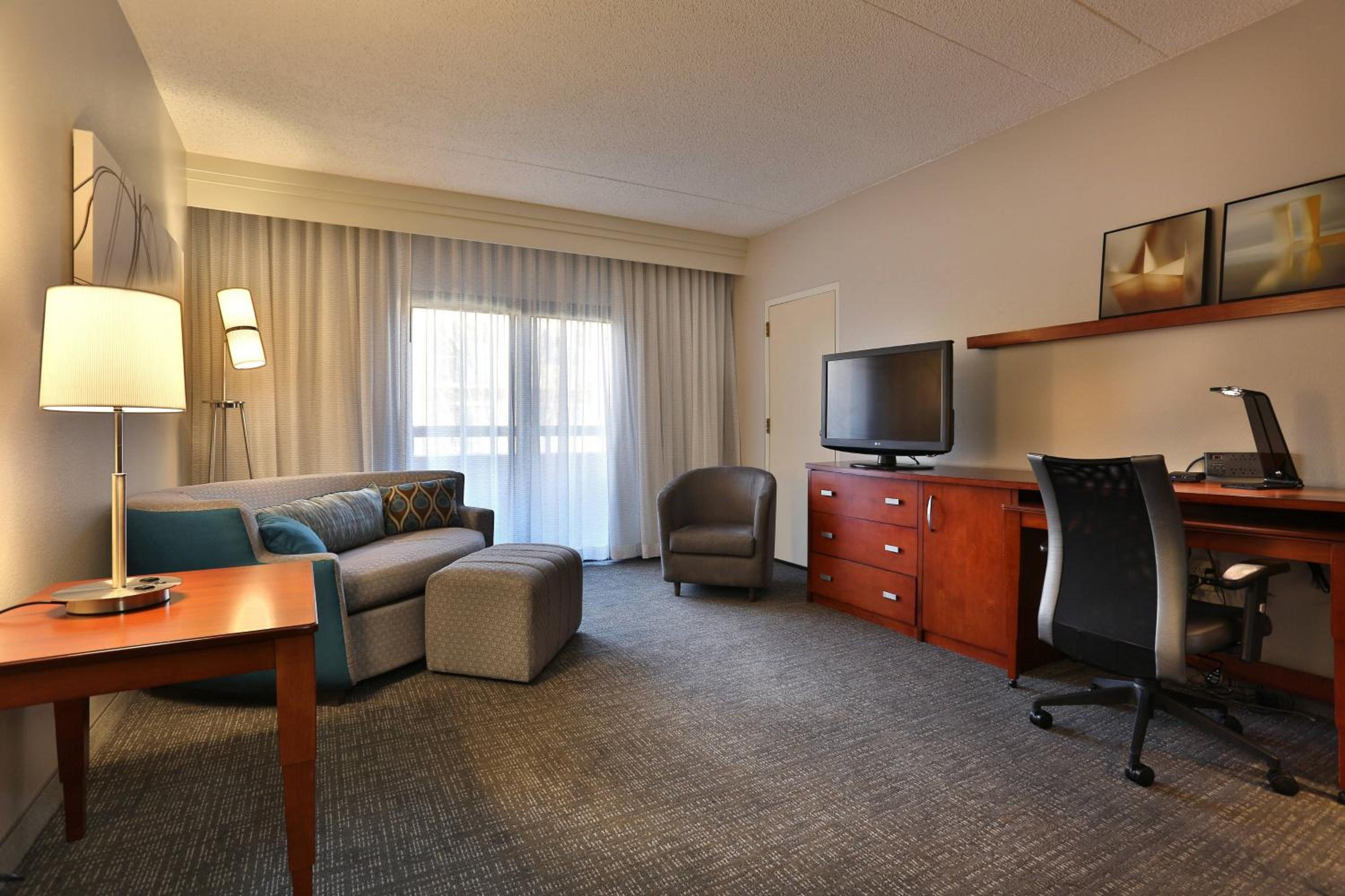 1 Bedroom Suite, 2 Queen - Photo 1
