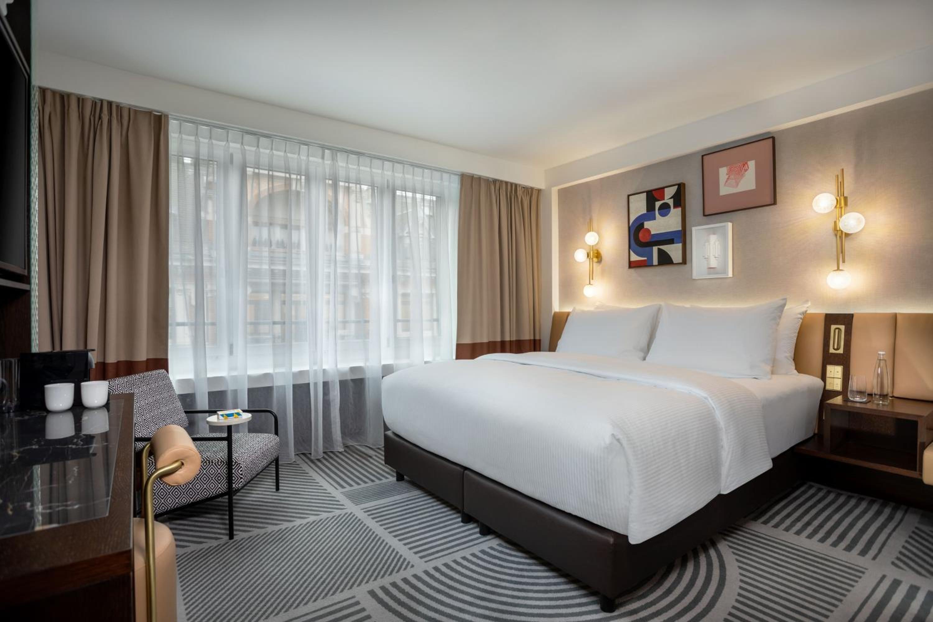 Superior King Room