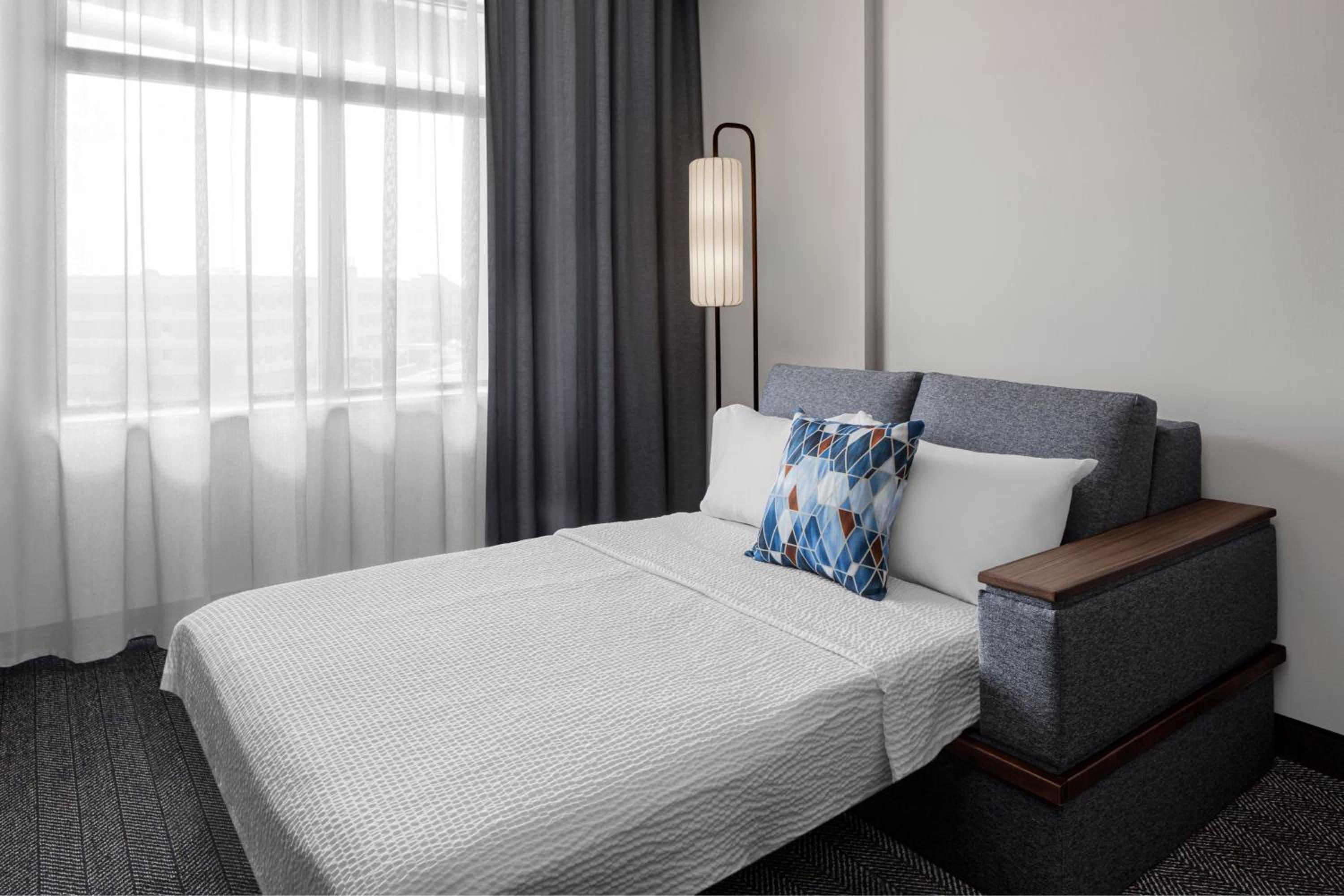 King Room with Sofa Bed photo 2