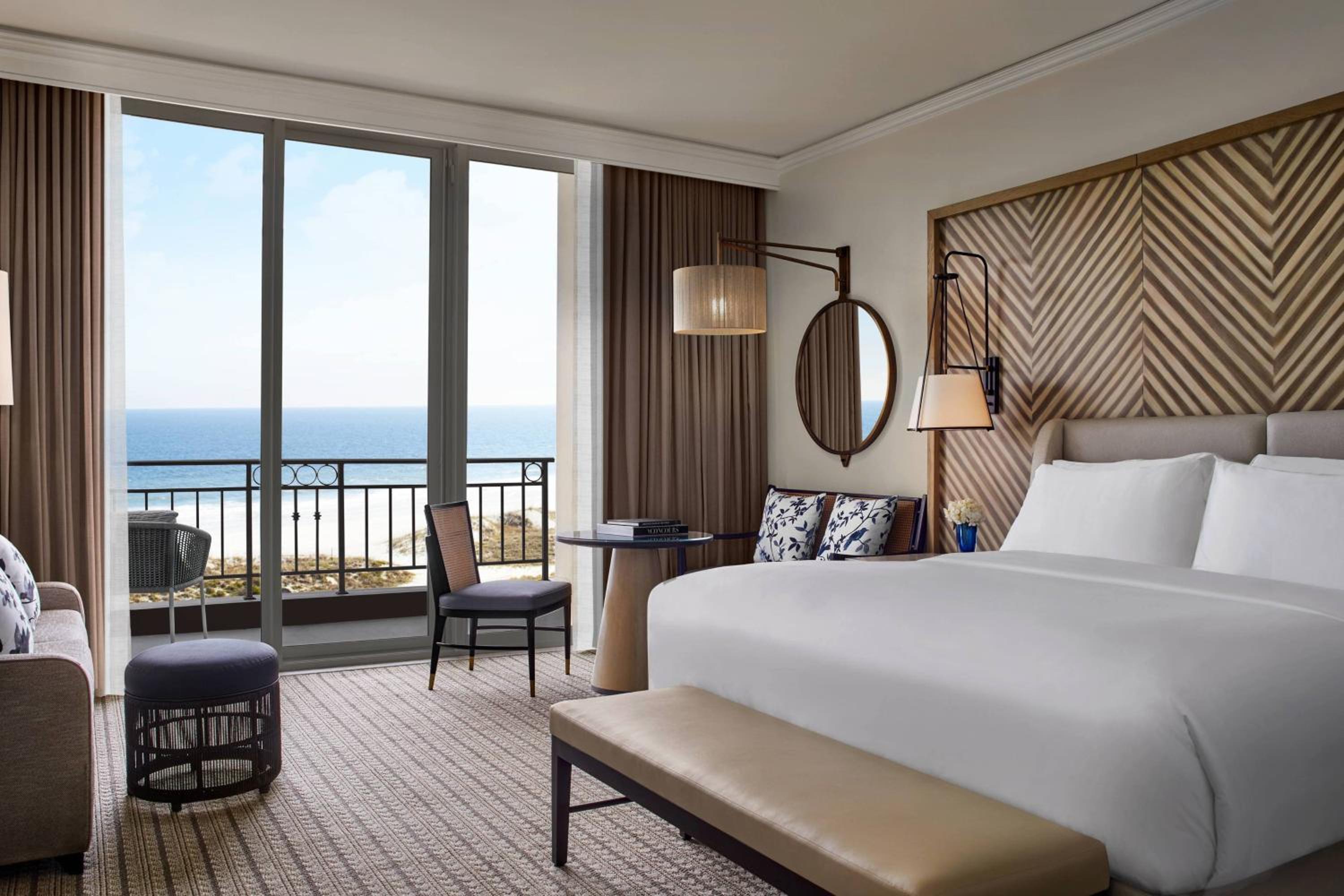 King Room with Balcony and Coastal View - Photo 4