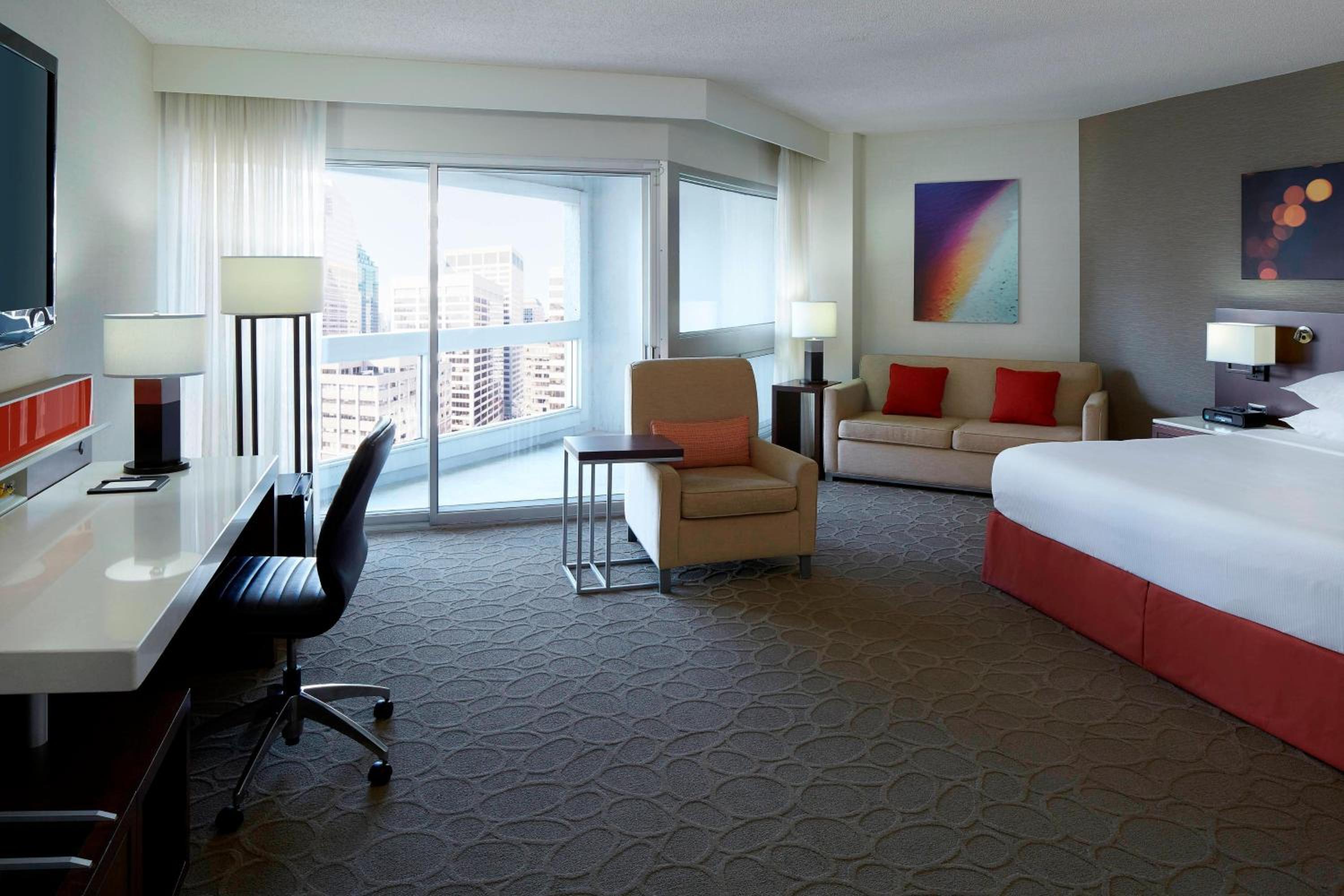 Deluxe King Room - Photo 1