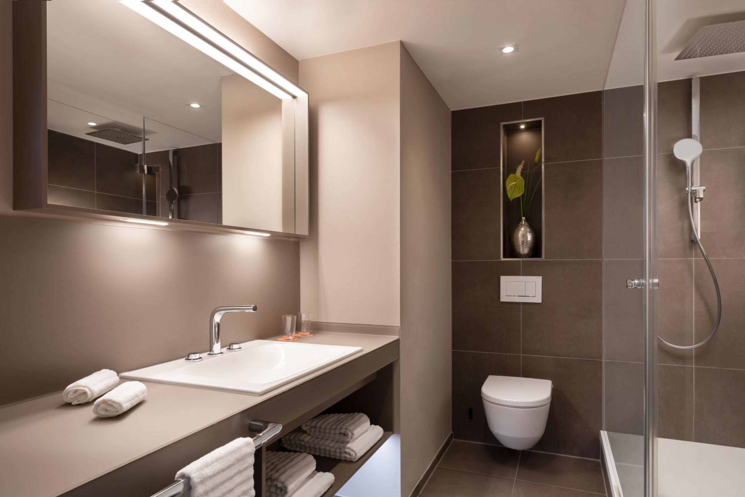 Executive Twin Room - Photo 8