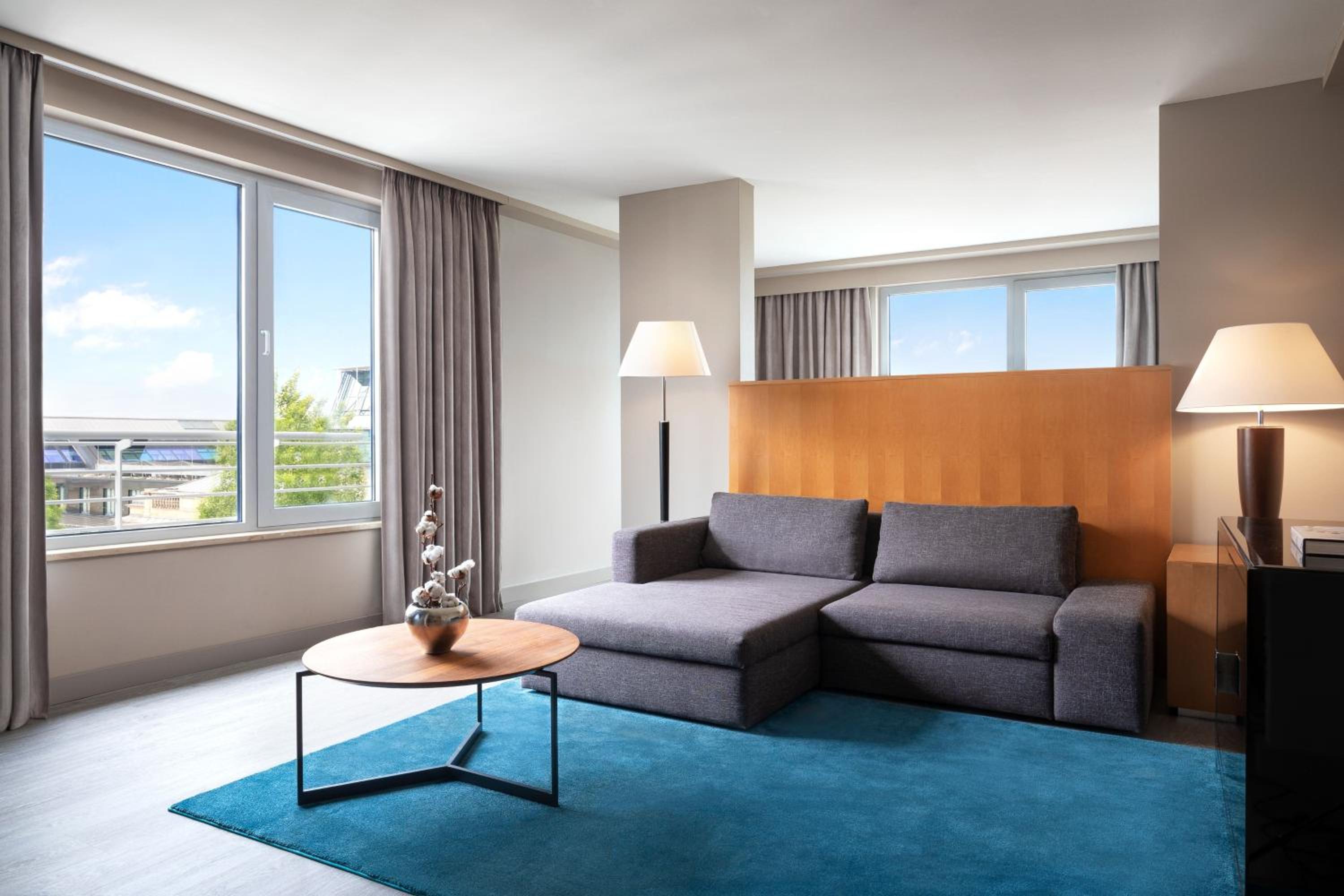 Deluxe Suite - Photo 2