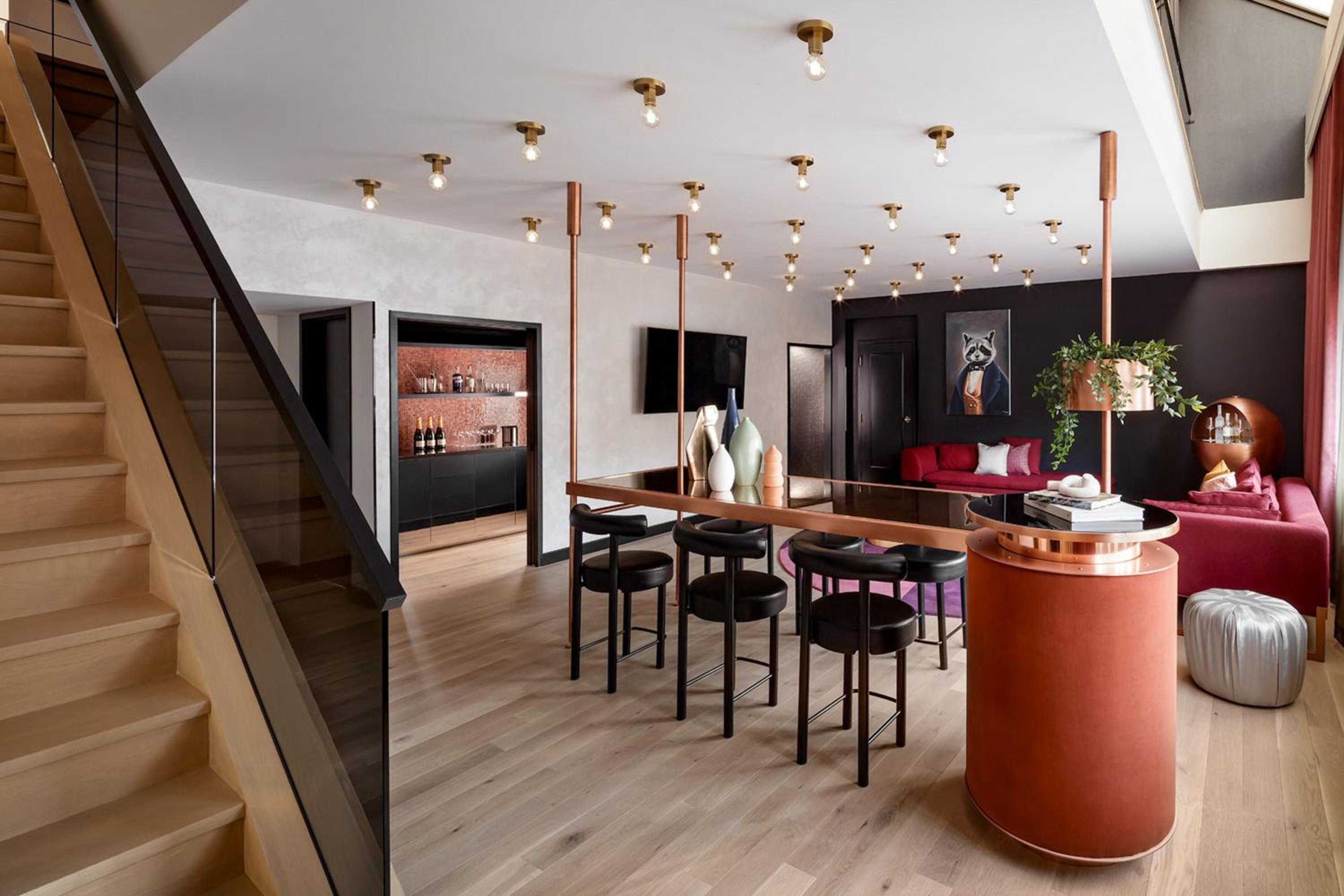 One-Bedroom Bi-Level Penthouse King Suite with City View