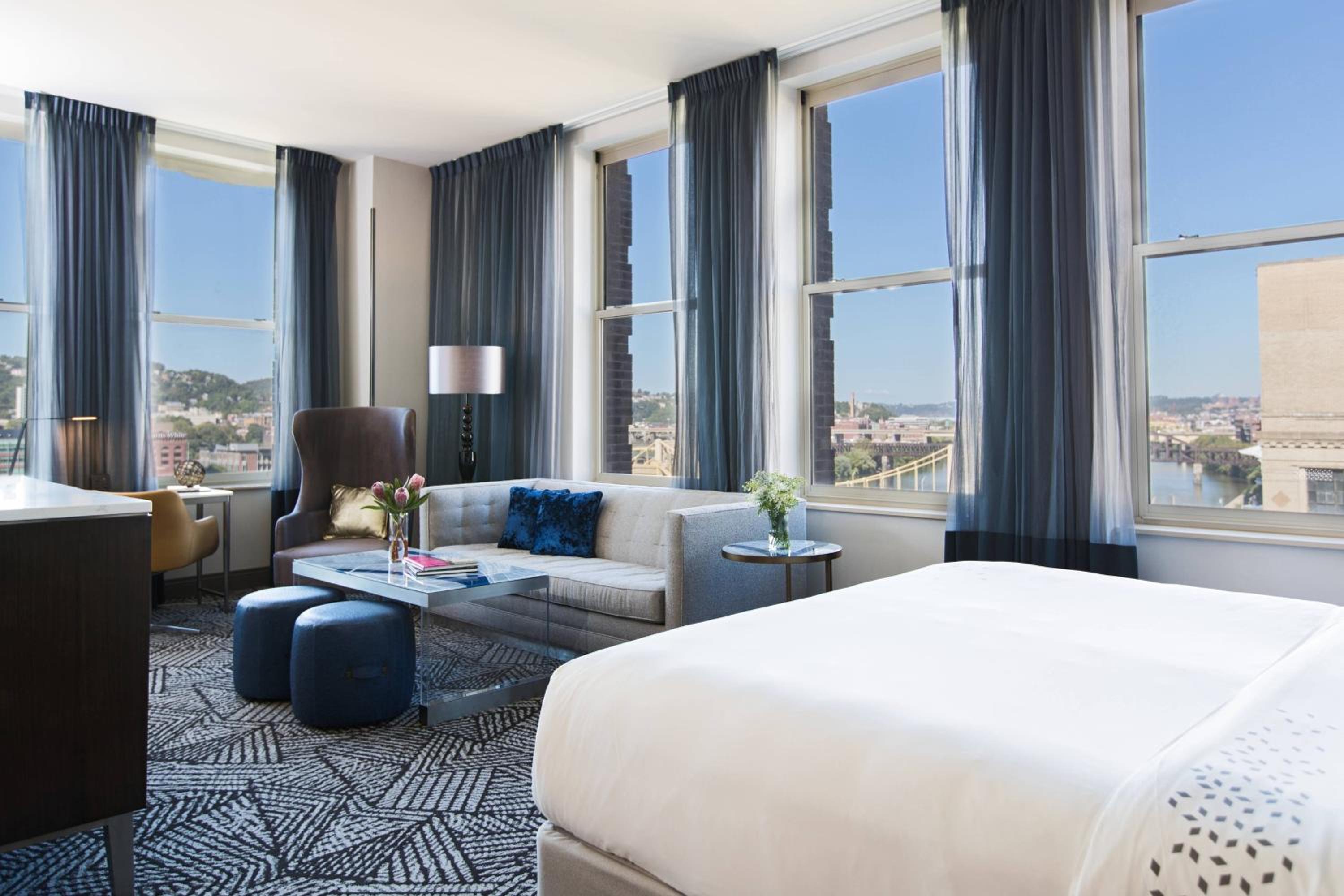 Guest Room With King Bed - City View