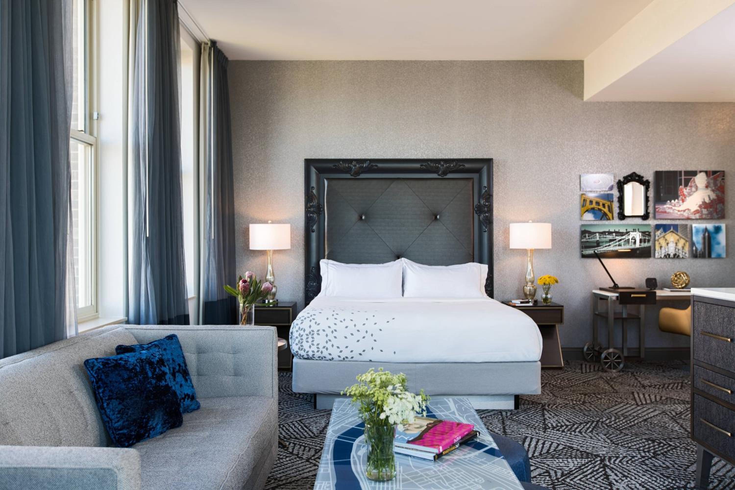 Guest Room with King Bed - Photo 3
