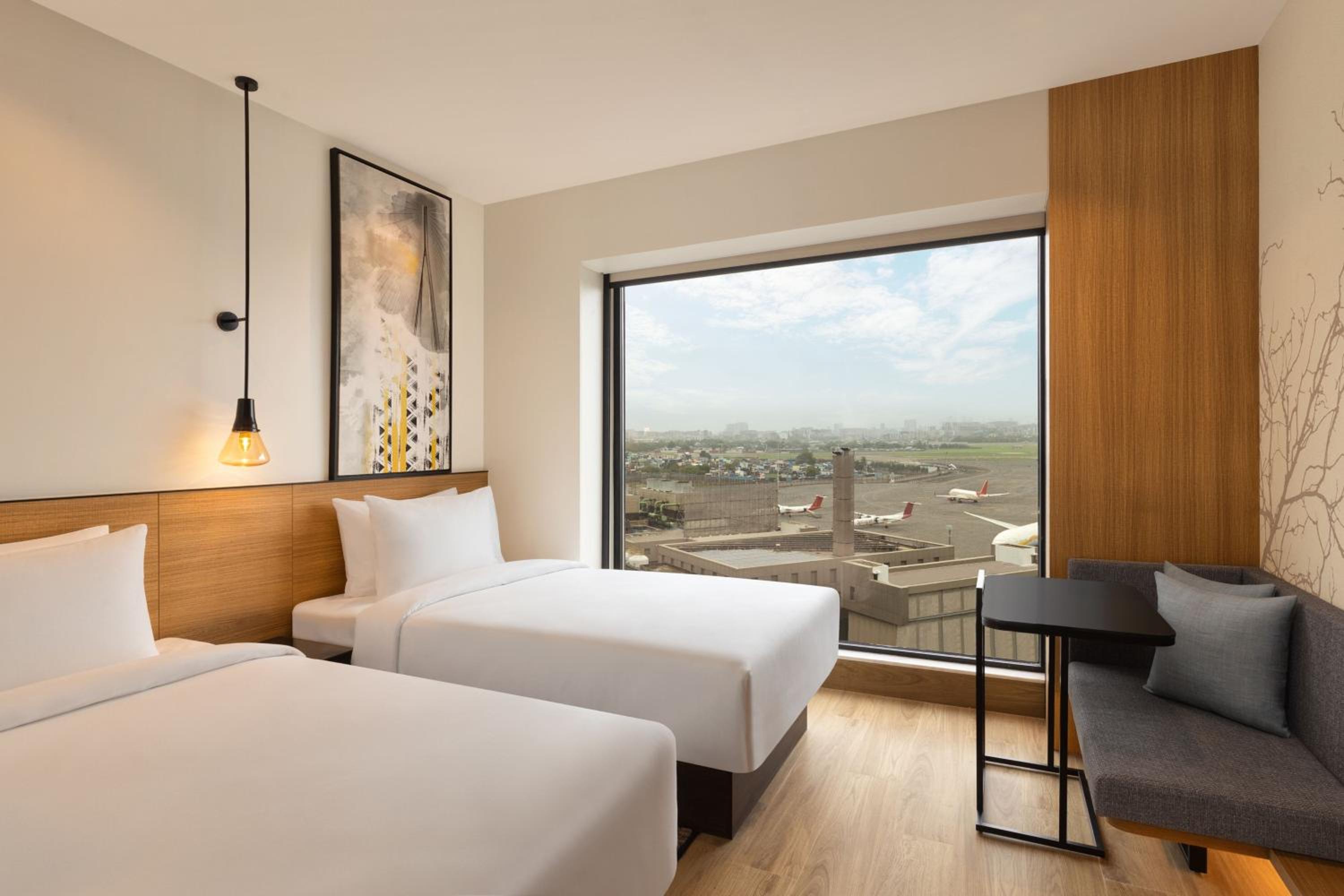 Deluxe Twin Room with Garden View with 50% discount on Buffet , 10% off on Airport Transfers , Laundry and Happy Hours on beverages enjoy 1+1 offer on select beverages - Photo 4