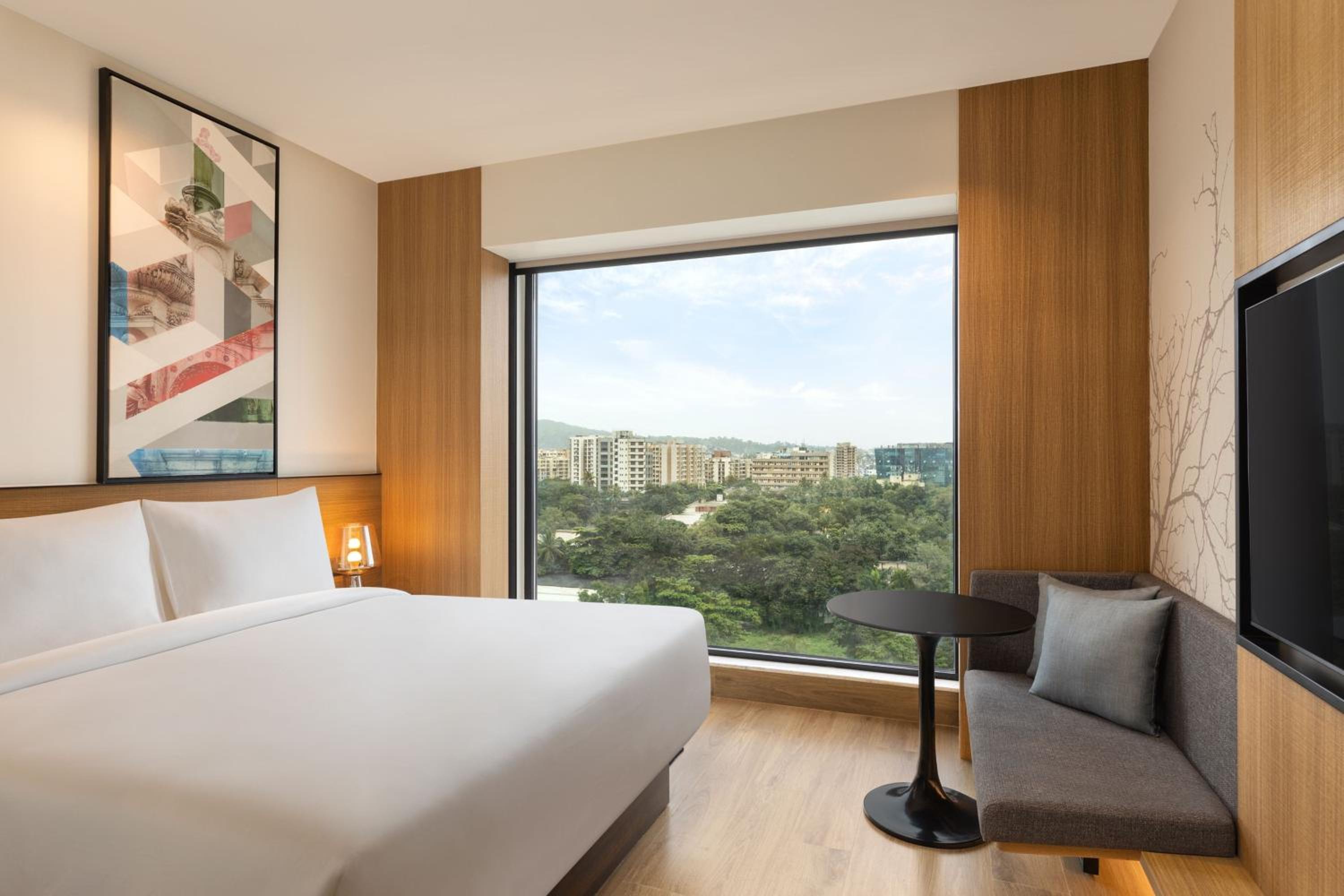 Standard Queen Room with City View with 50% discount on Buffet , 10% off on Airport Transfers , Laundry and Happy Hours on beverages enjoy 1+1 offer on select beverages - Photo 6