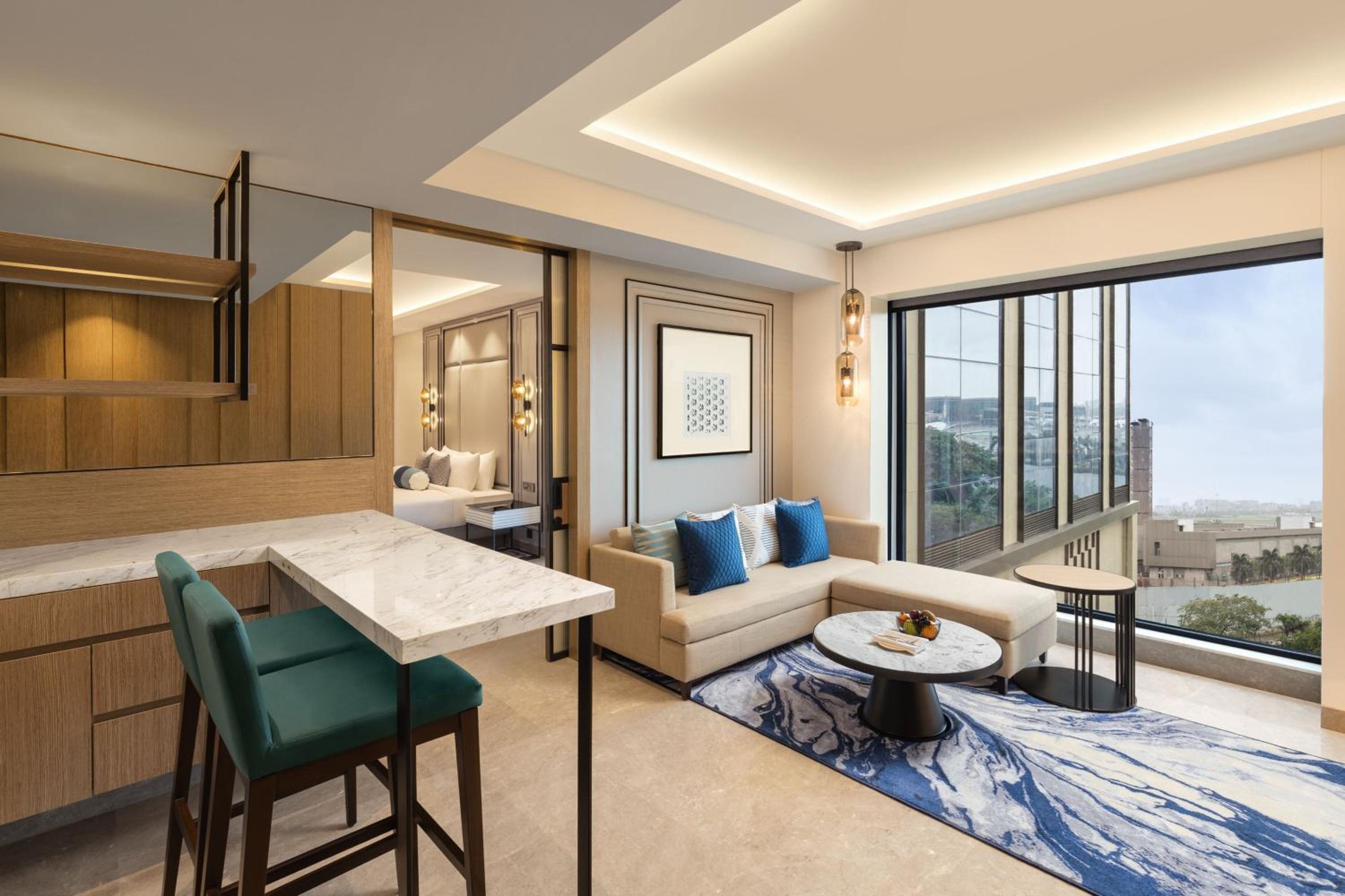 Executive King Suite with Sofa Bed and Courtyard View with 50% discount on Buffet , 10% off on Airport Transfers , Laundry and Happy Hours on beverages enjoy 1+1 offer on select beverages - Photo 1