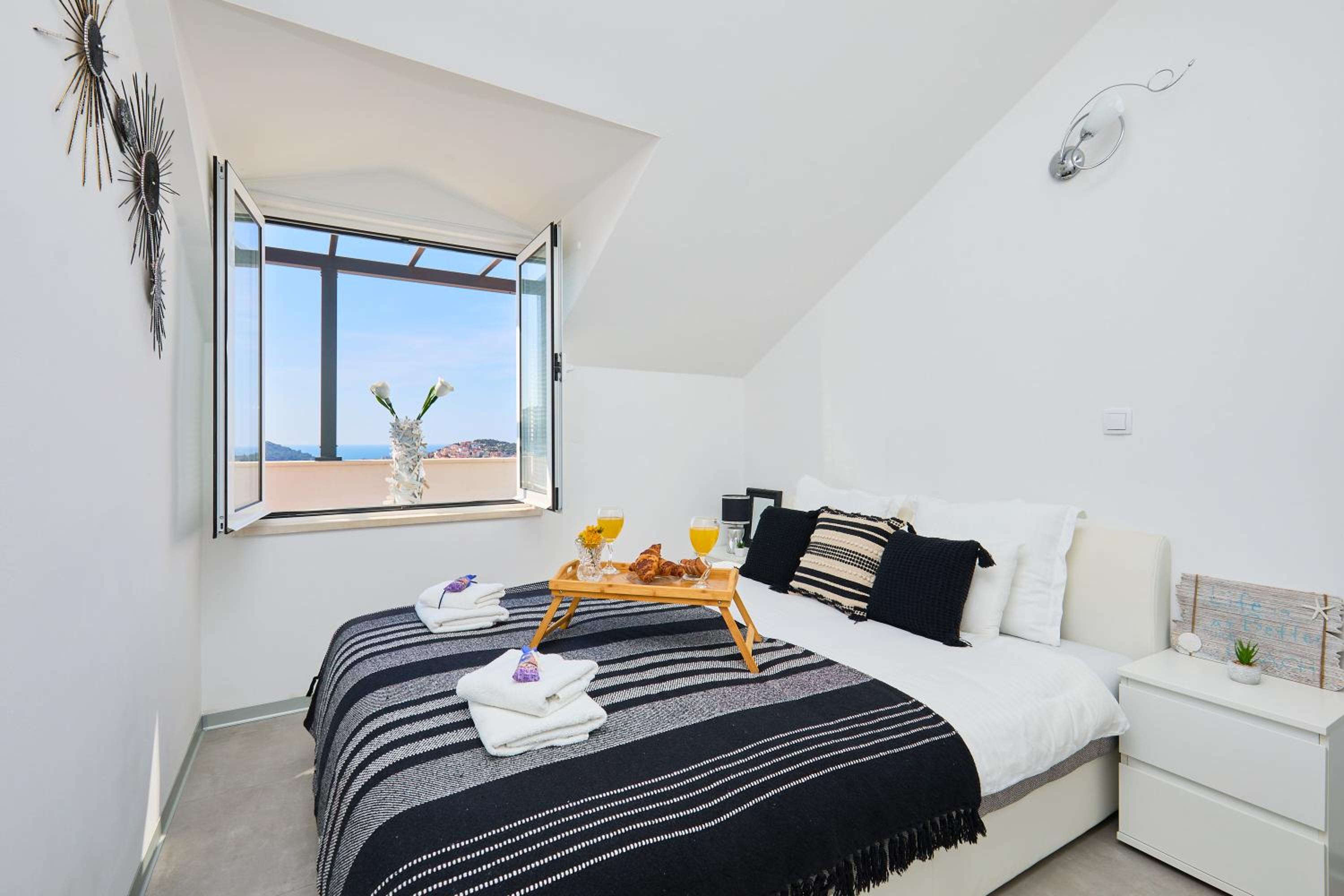 Apartment with Sea View