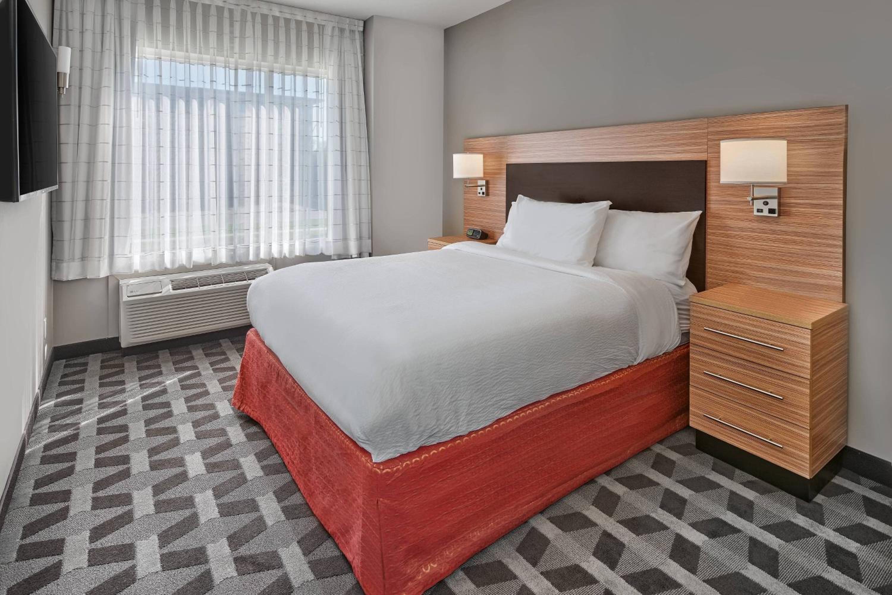 2 Bedroom Suite - Photo 5