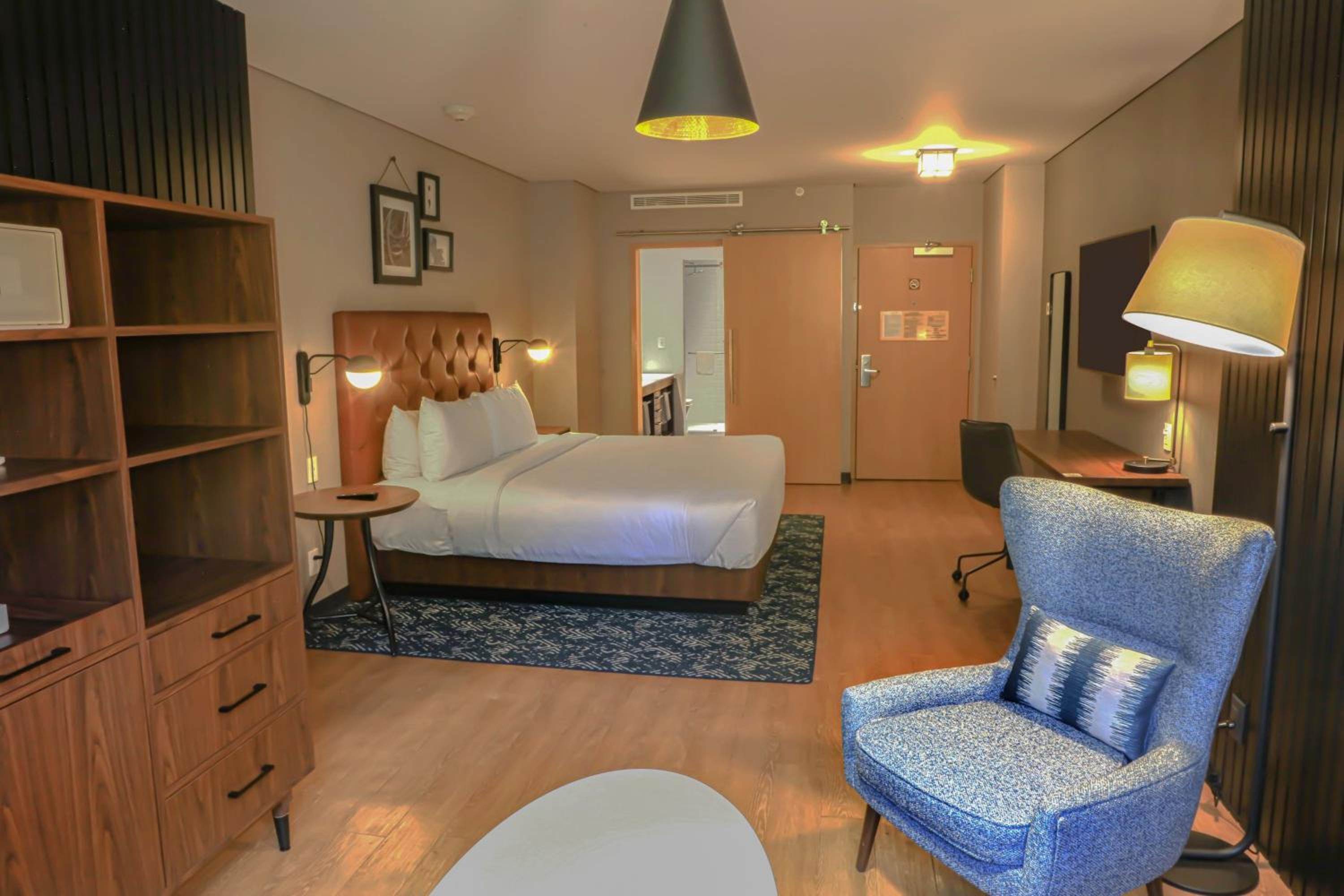 Junior King Suite - Photo 1