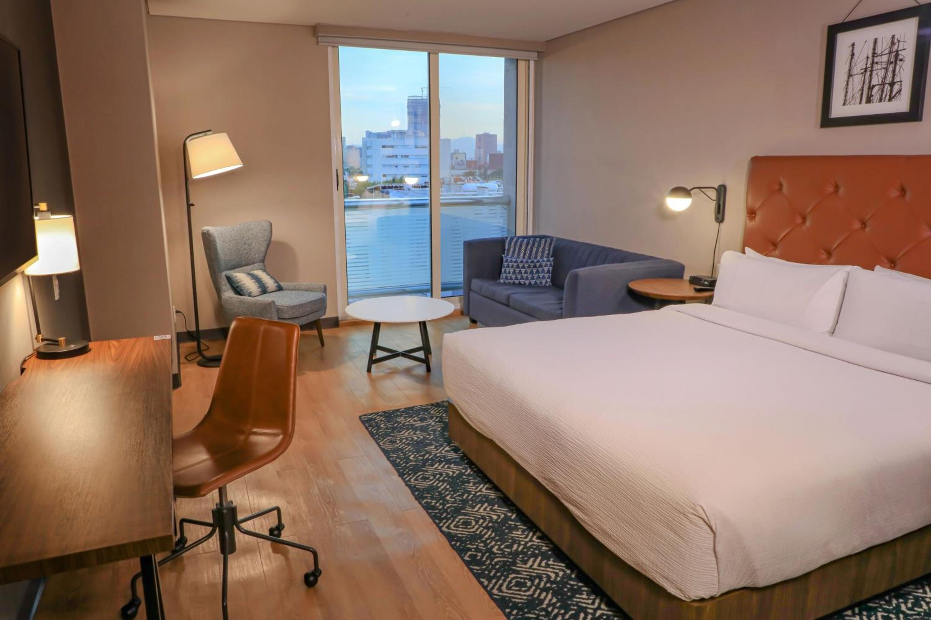 Superior King Room - Photo 1