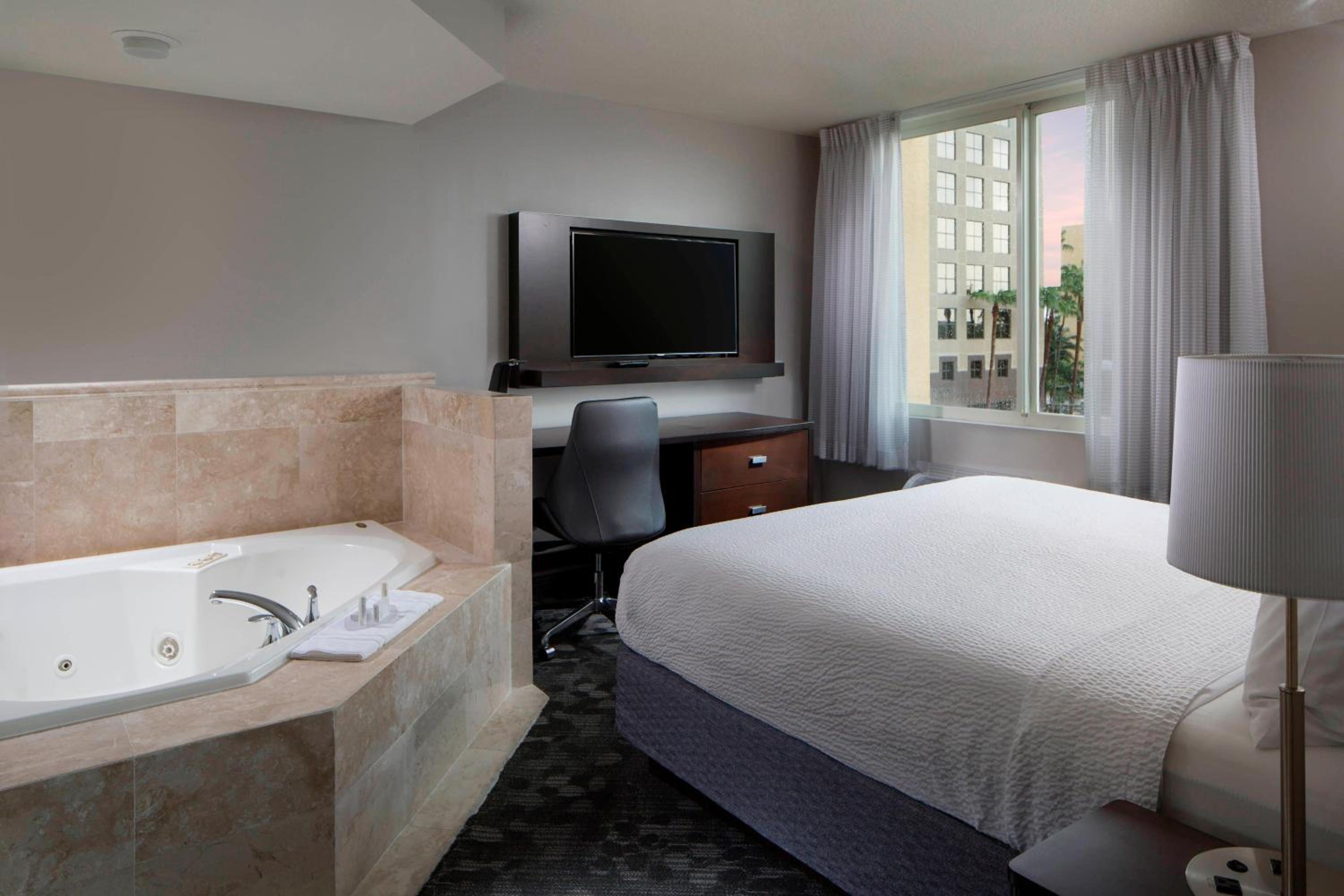 King Room with Sofa Bed and Spa Bath