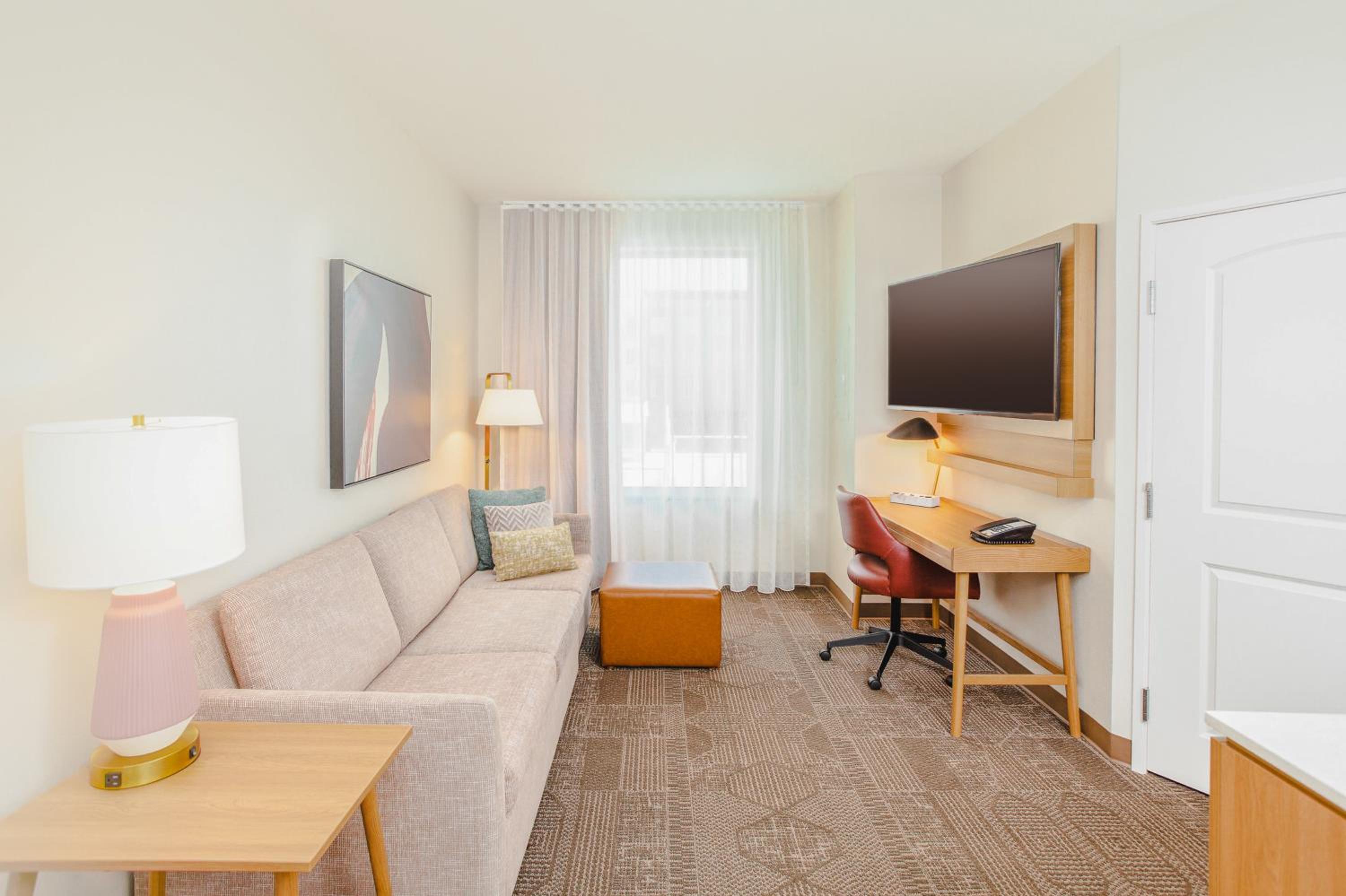 One-Bedroom Queen Suite with Two Queen Beds - Photo 2