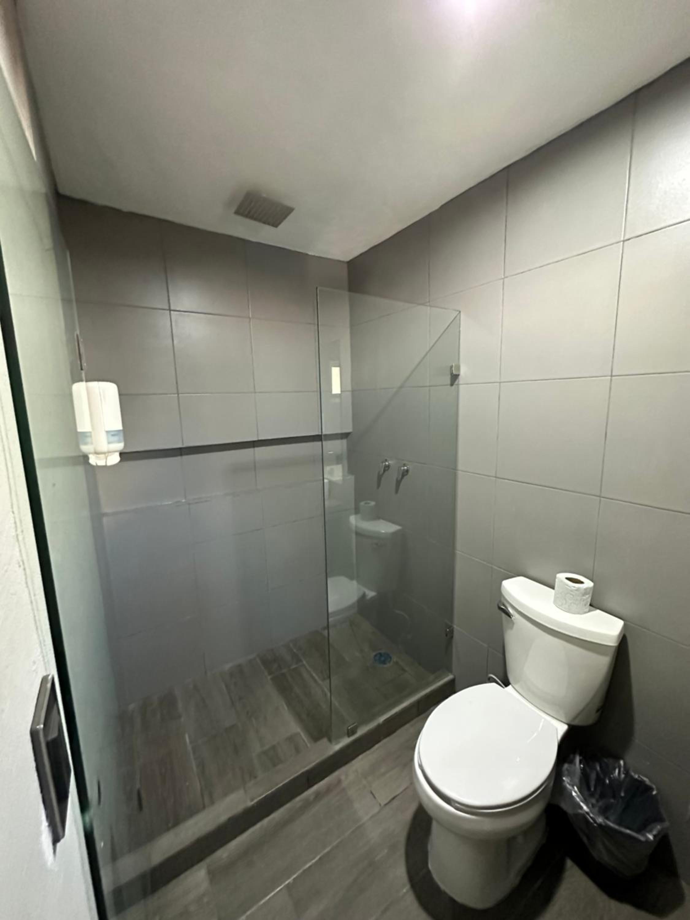 Double Room - Photo 6