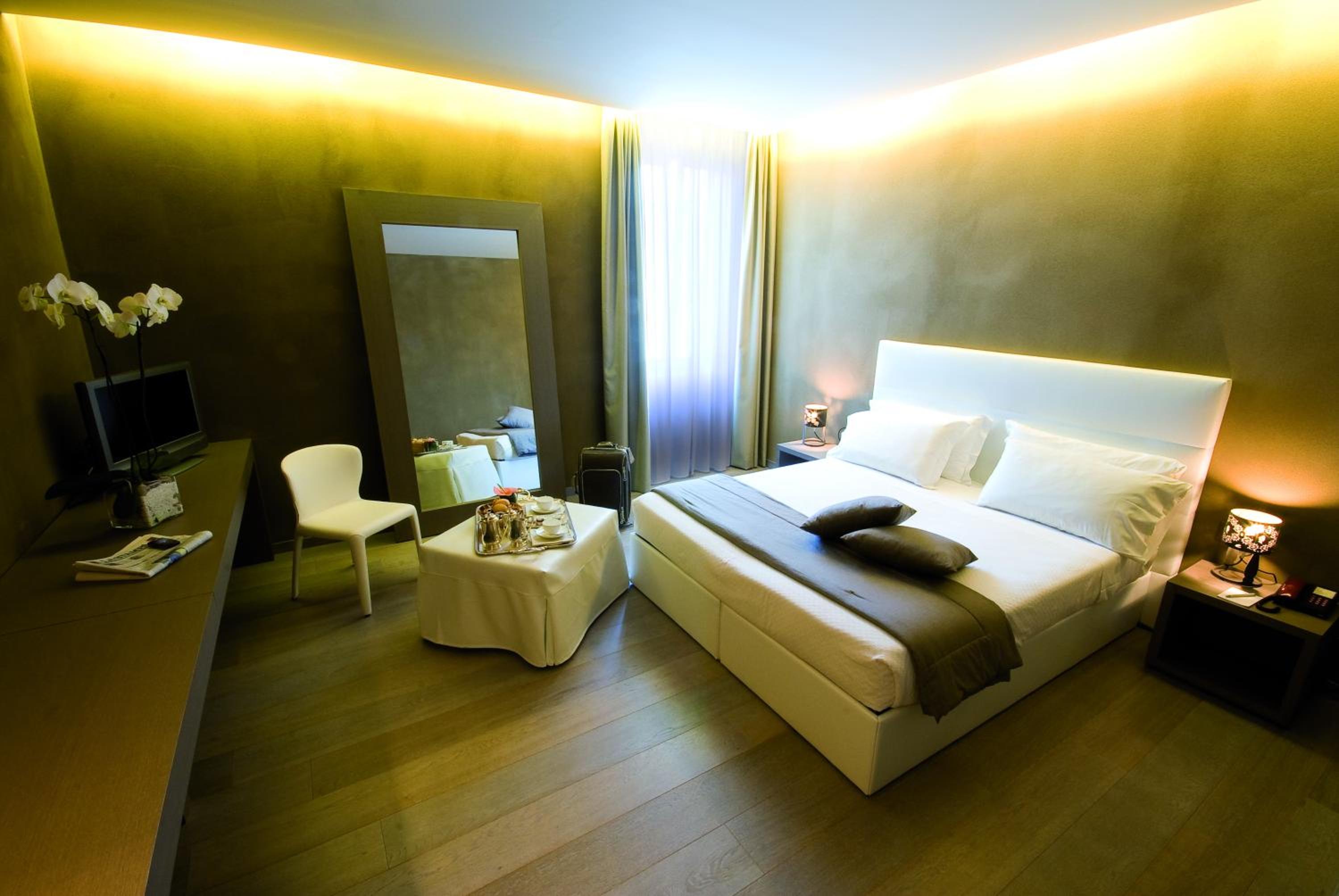 Double or Twin Room with Garden View photo 3