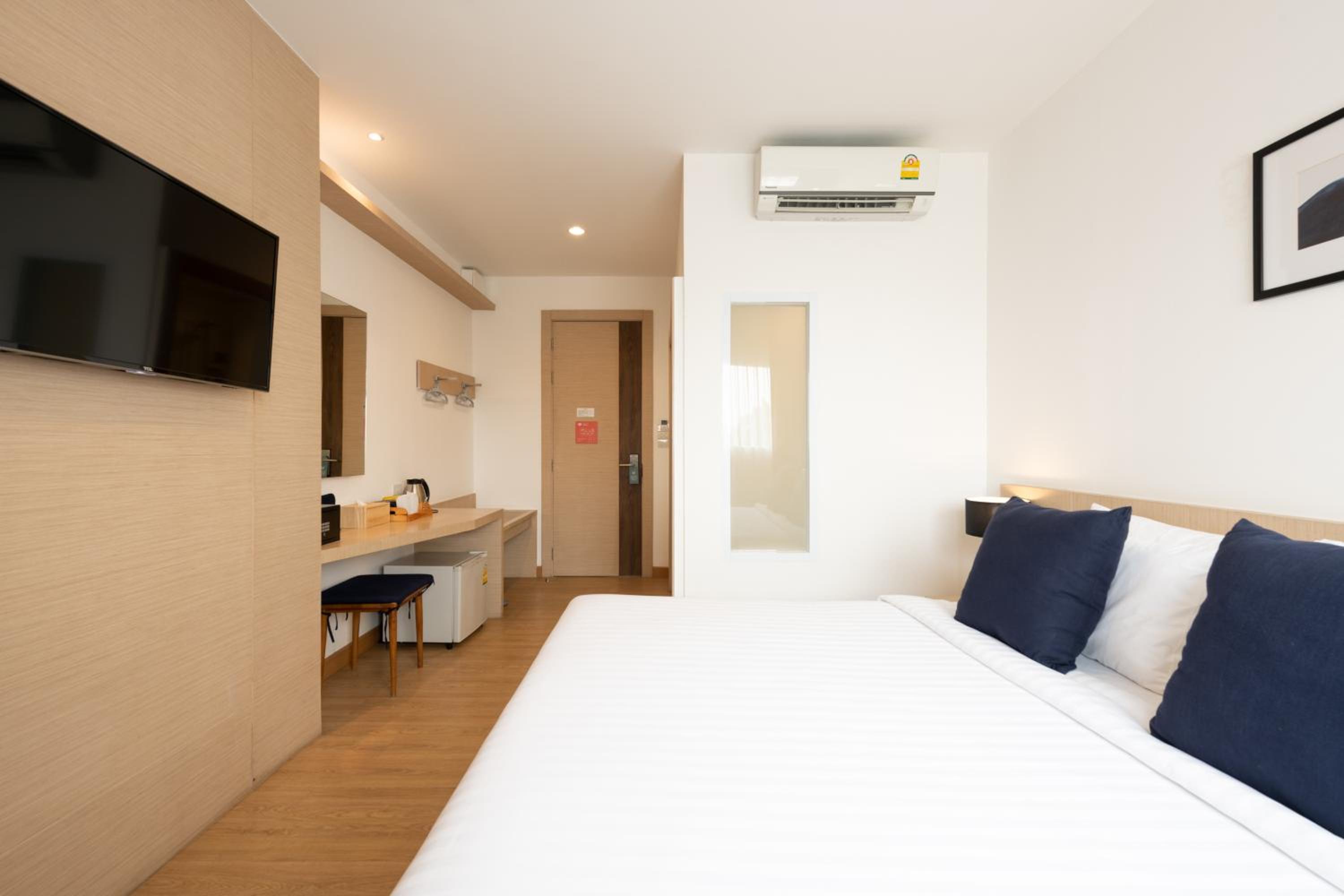 Deluxe Double or Twin Room