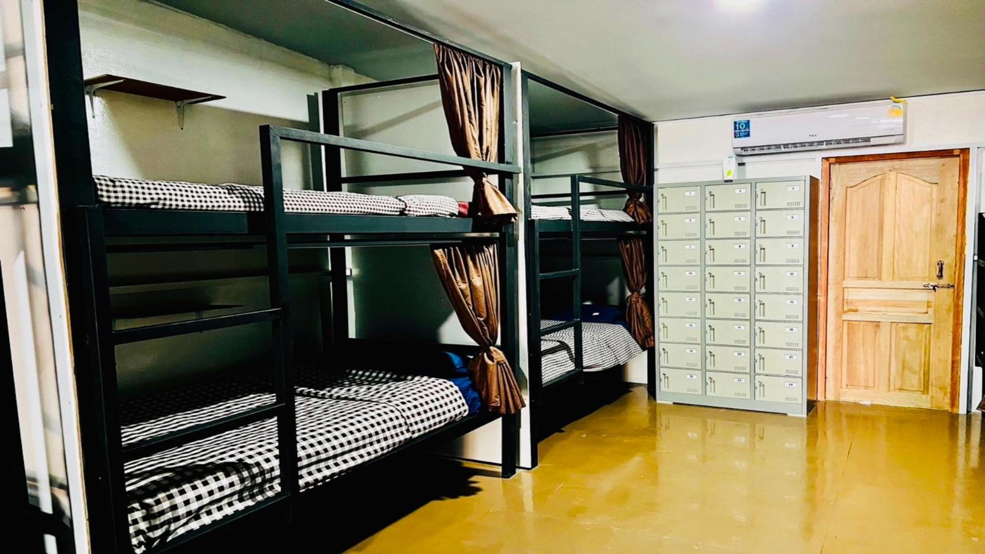Bunk Bed in Mixed Dormitory Room photo 2