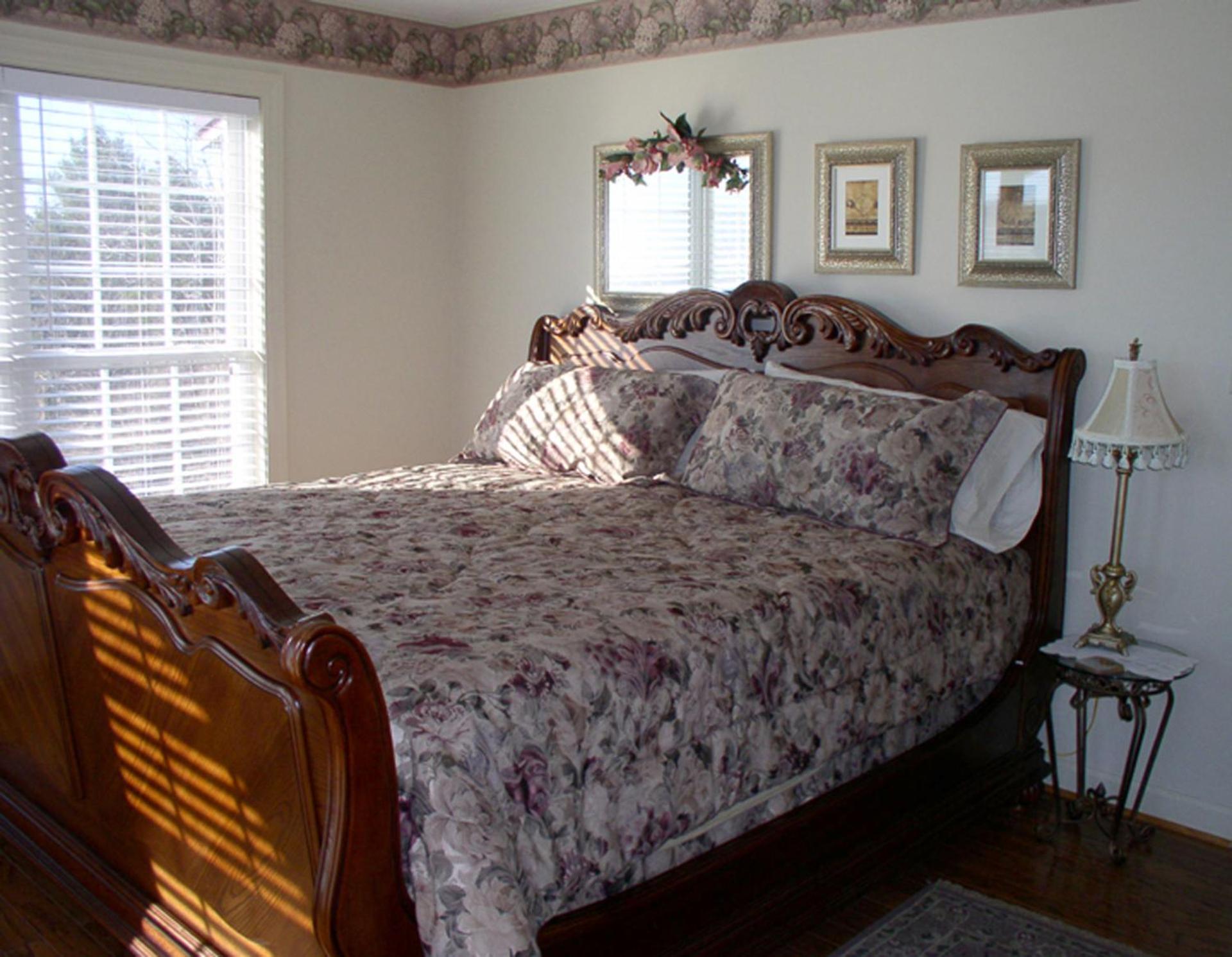 Three-Bedroom House photo 1