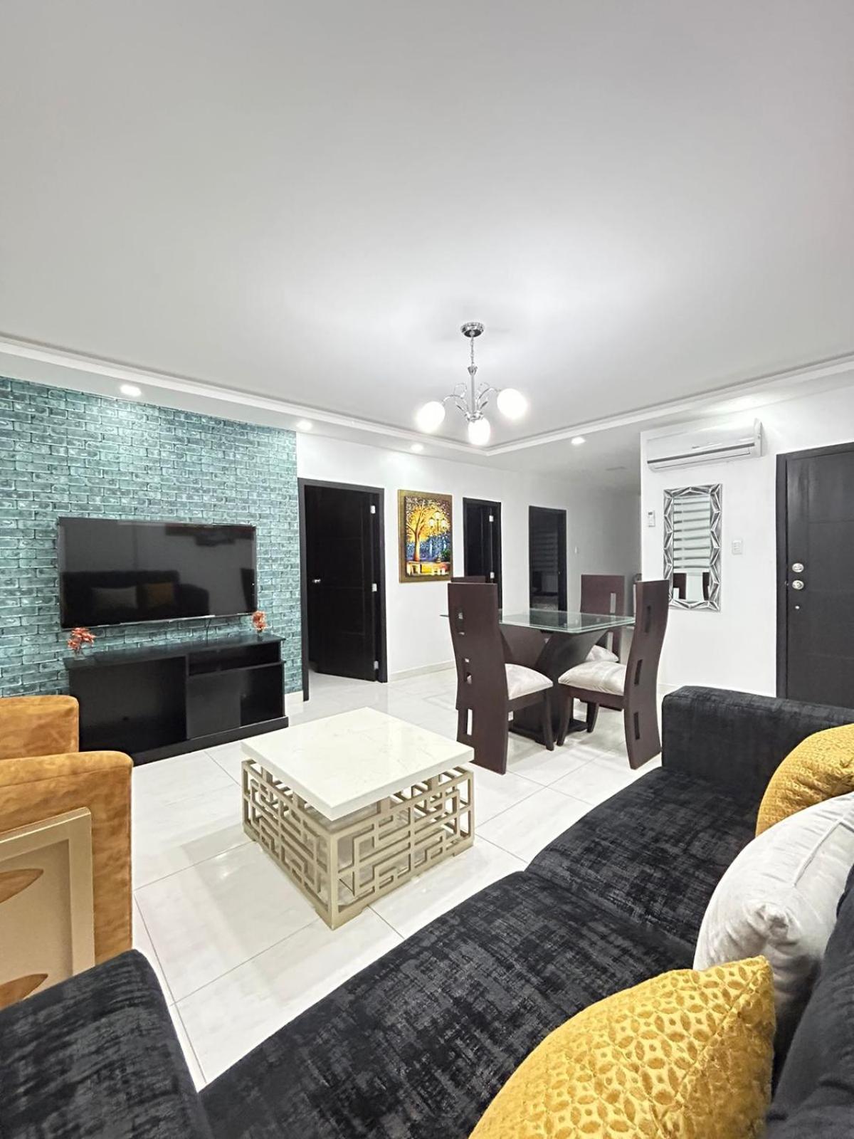 Deluxe King Studio photo 1