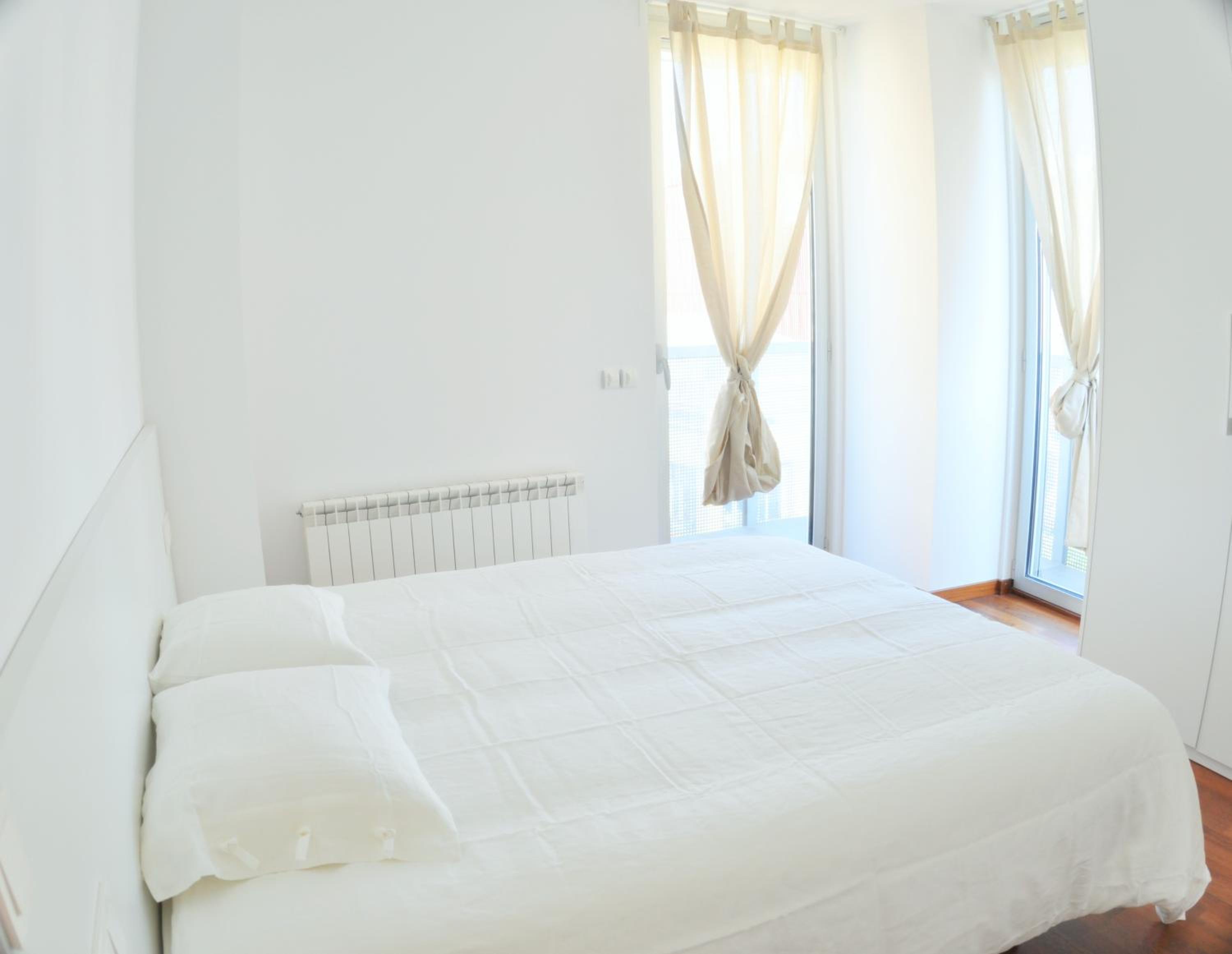 Two-Bedroom Apartment with Balcony - Penthouse photo 2