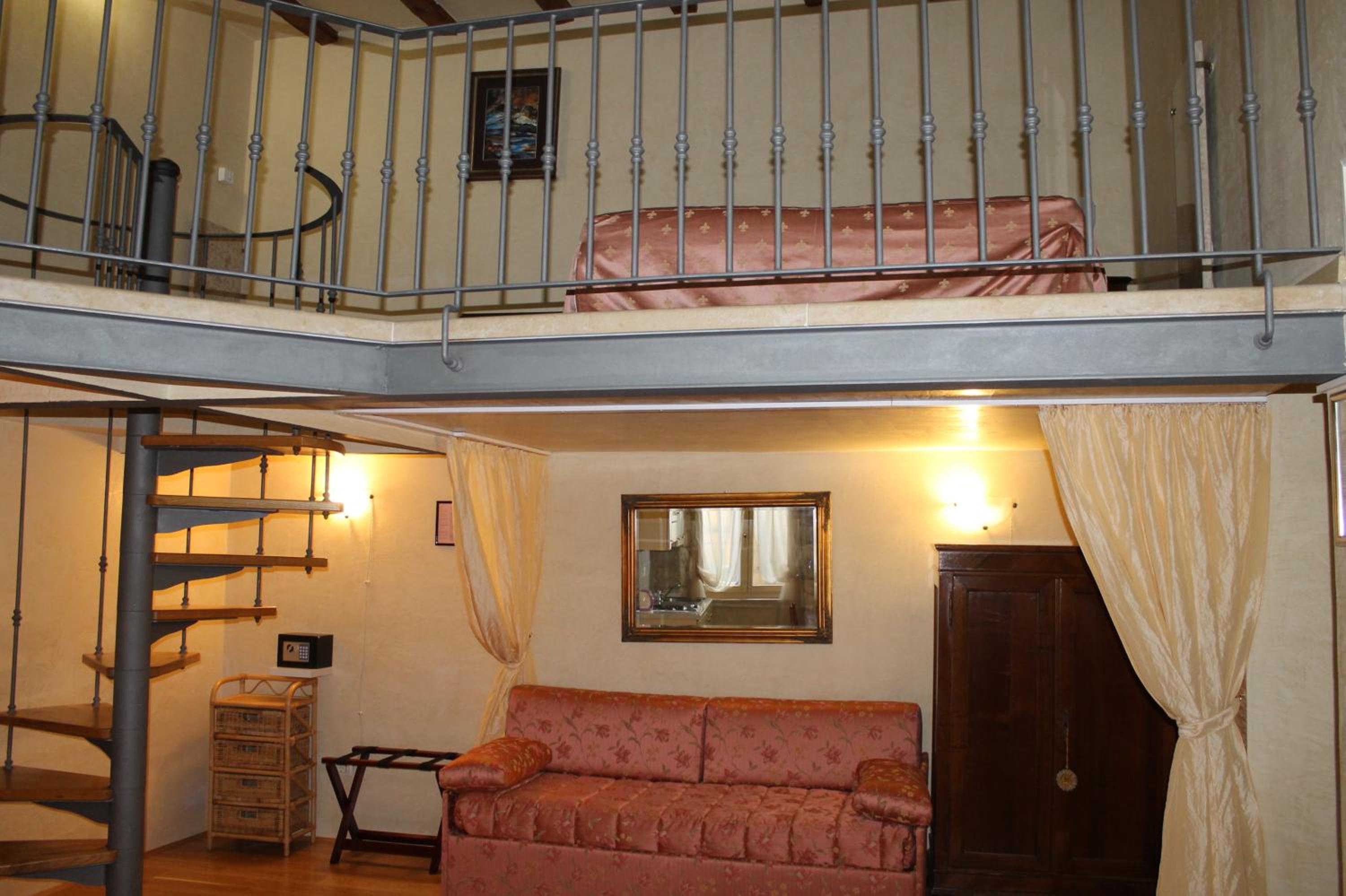 Duplex Apartment - Photo 11