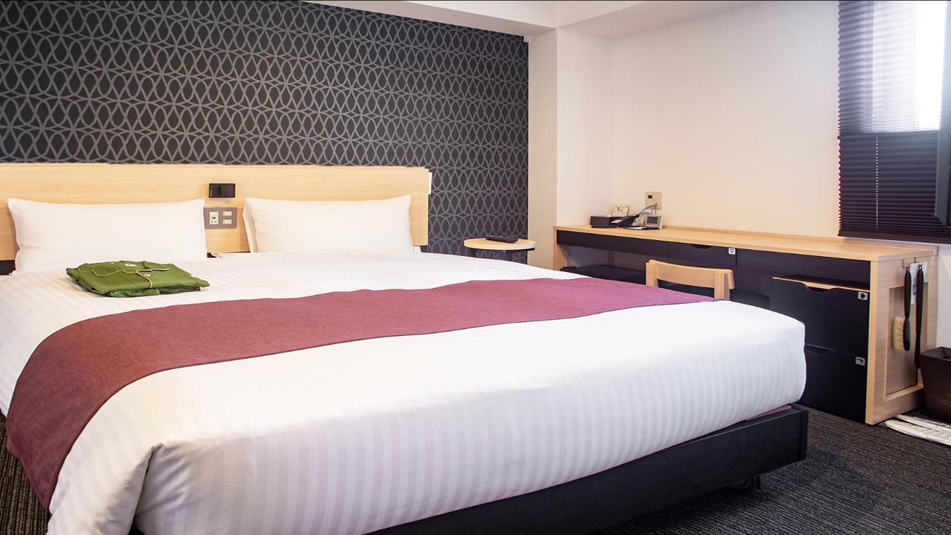 King Room - Non-Smoking - Photo 1