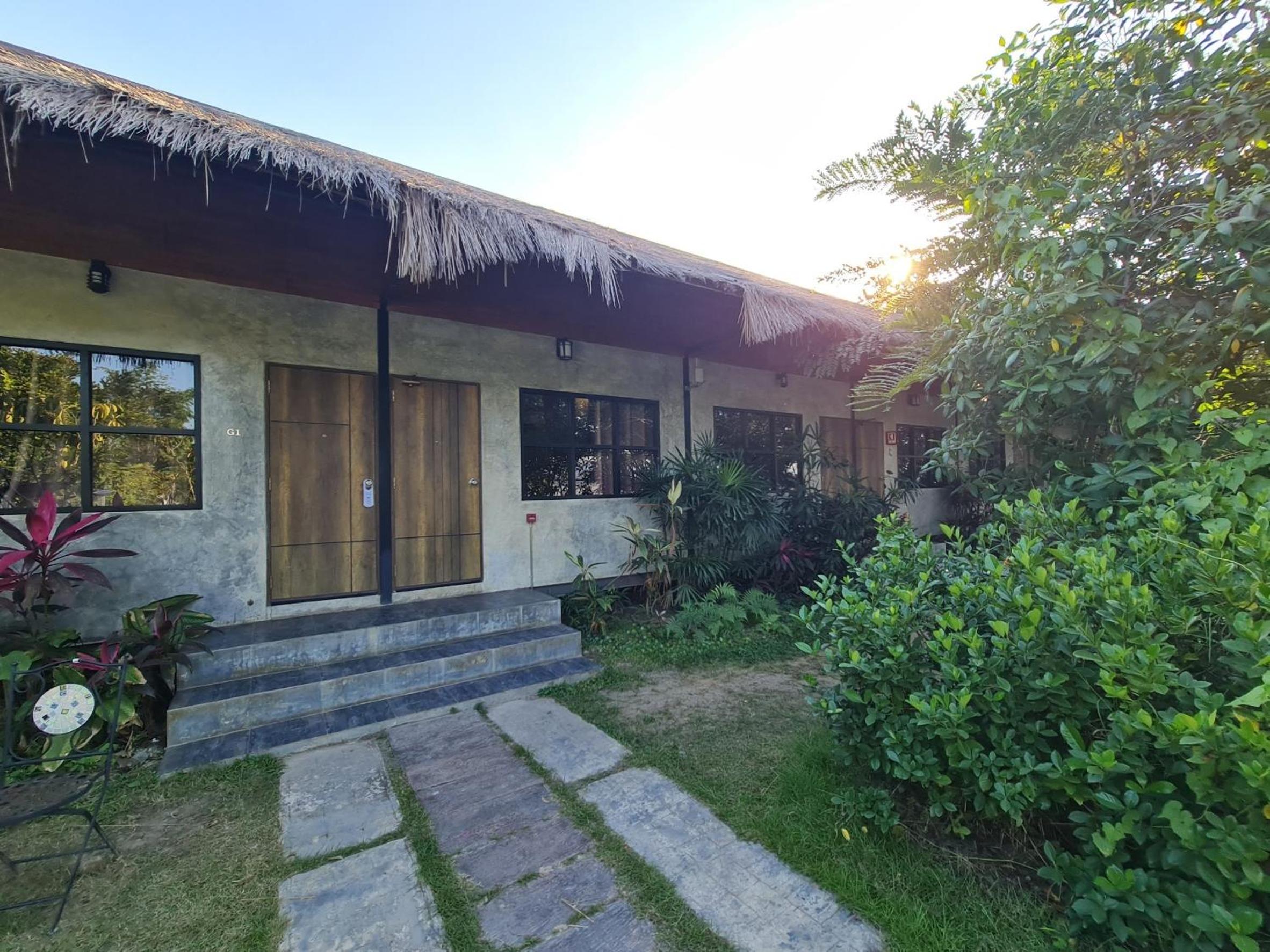 Standard Twin Room with Garden View - Photo 3