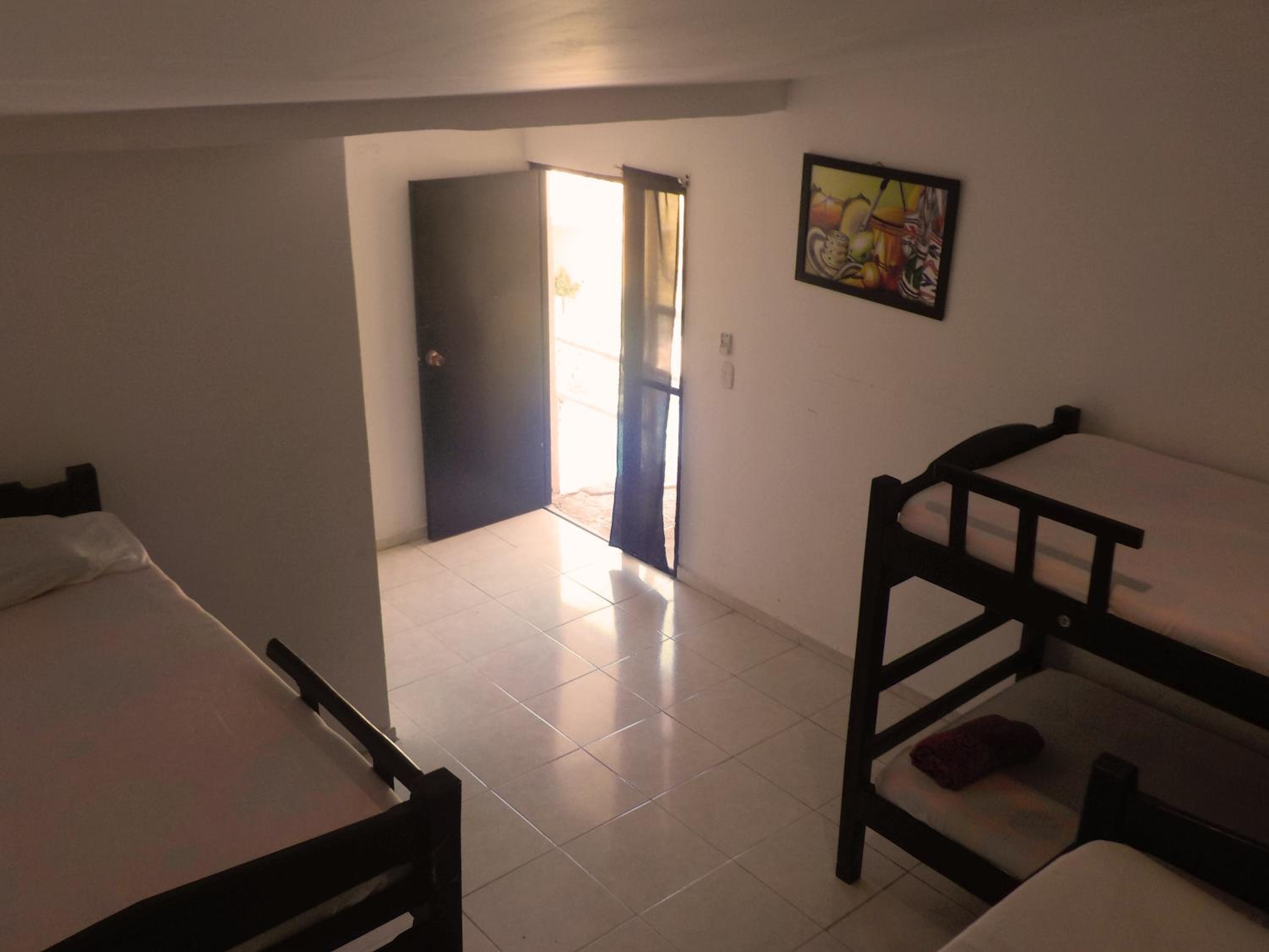 Single Bed in 6-Bed Dormitory Room photo 2