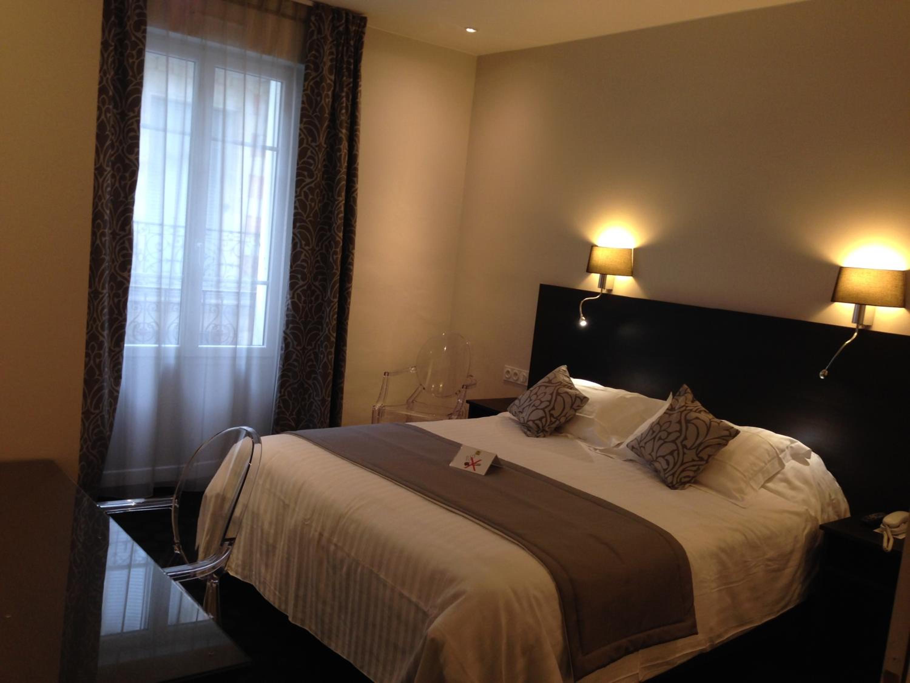 Comfort Double Room with Shower - Photo 6