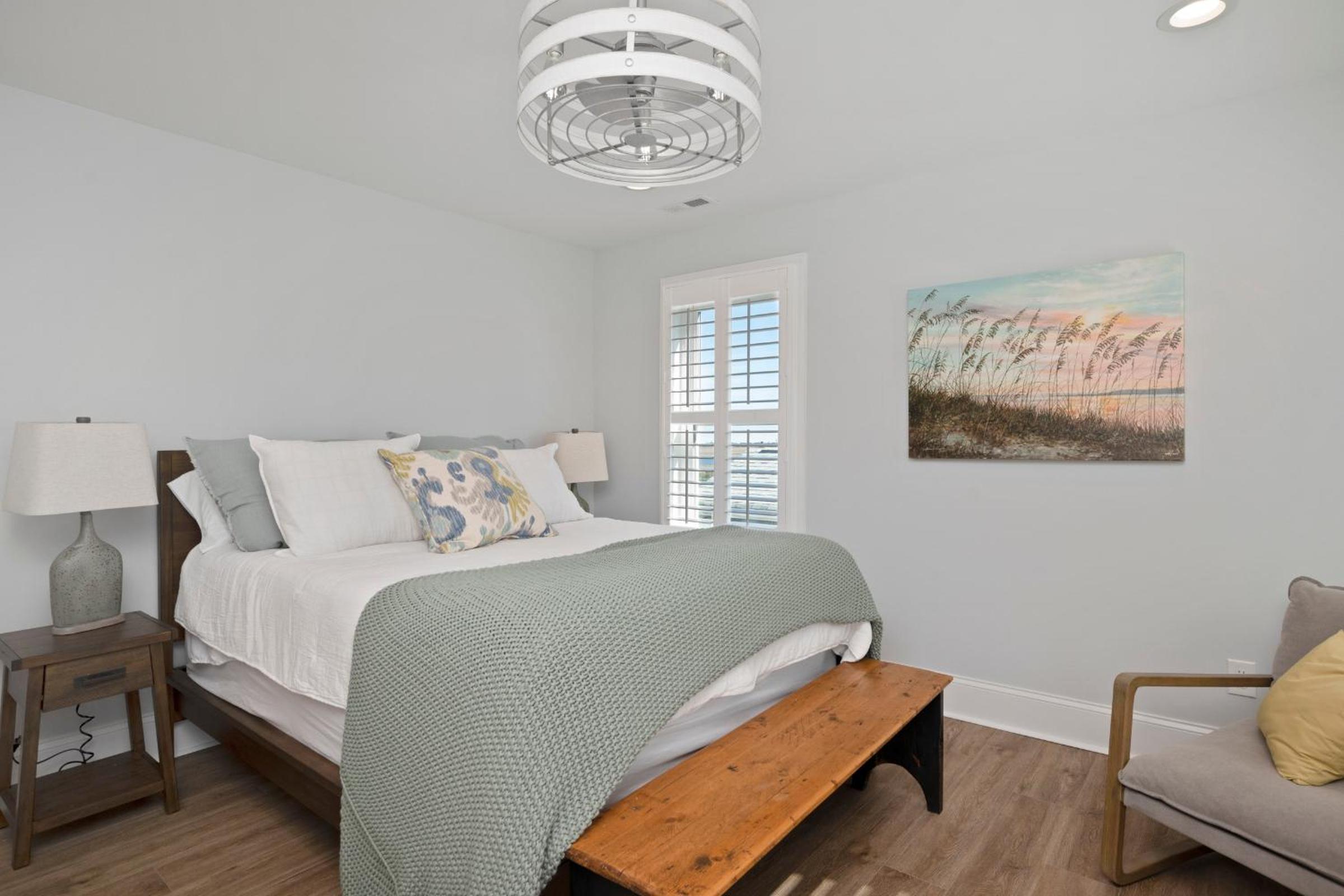 Five-Bedroom House photo 2