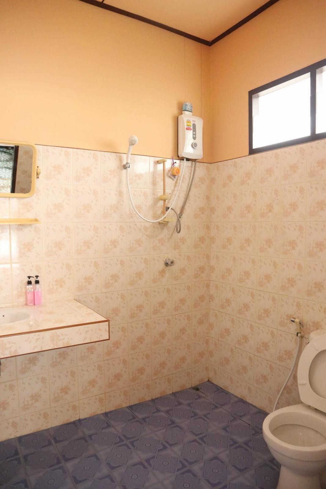 Budget Double Room photo 2