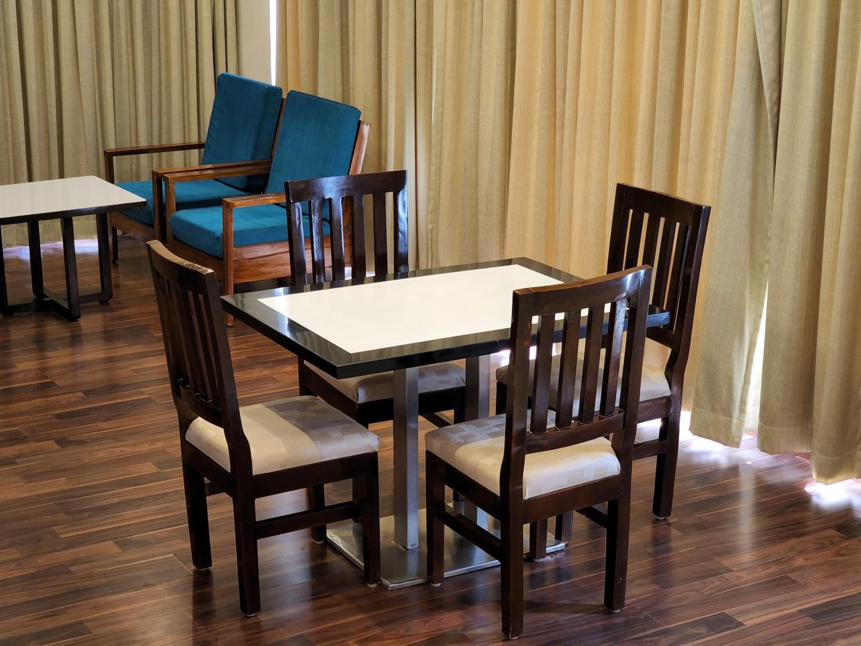 Suite - Photo 9